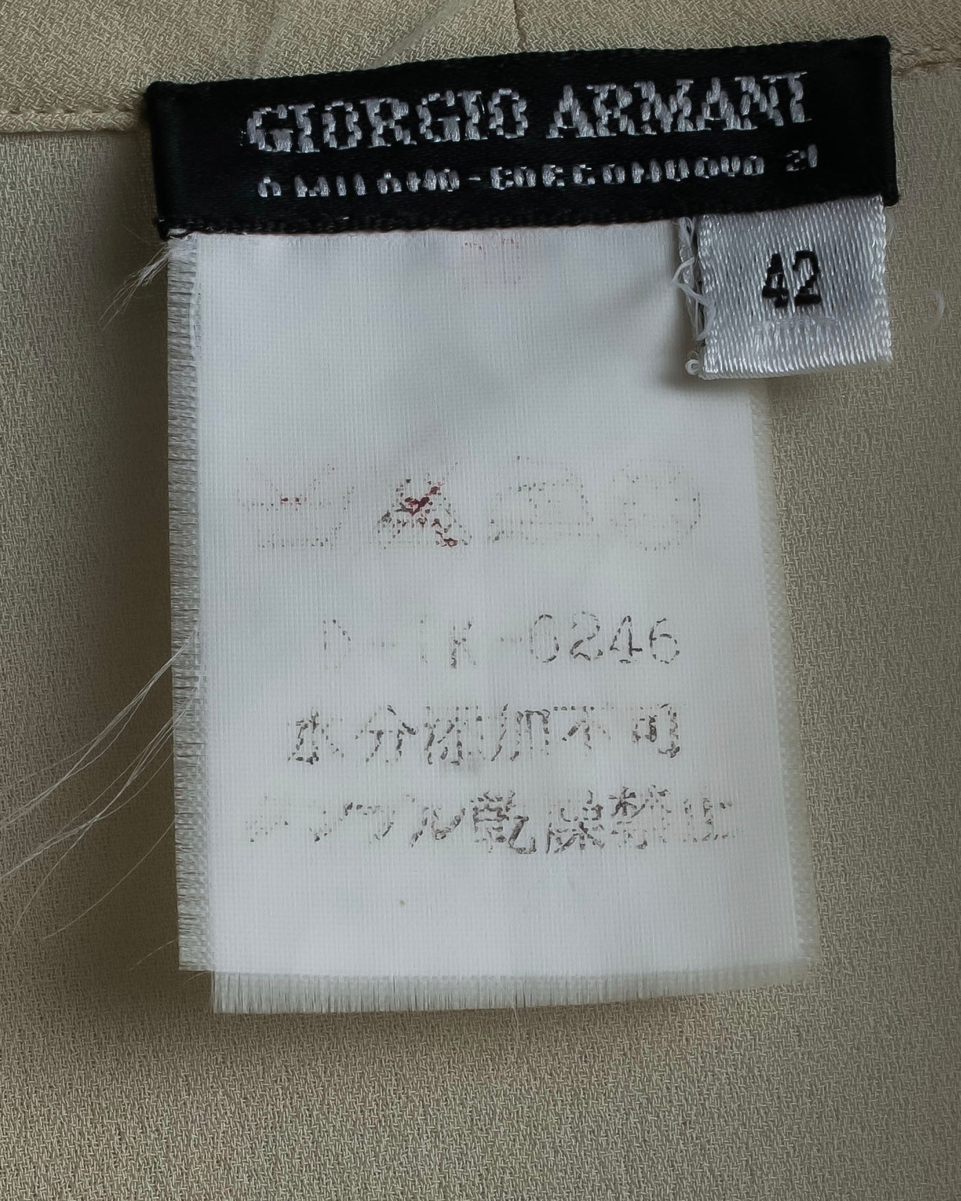 "GIORGIO ARMANI" Ivory color no collar silk shirt