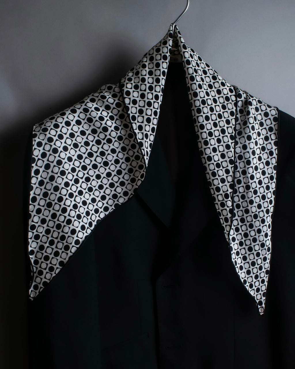 "HERMES" Geometric diamond pattern scarf