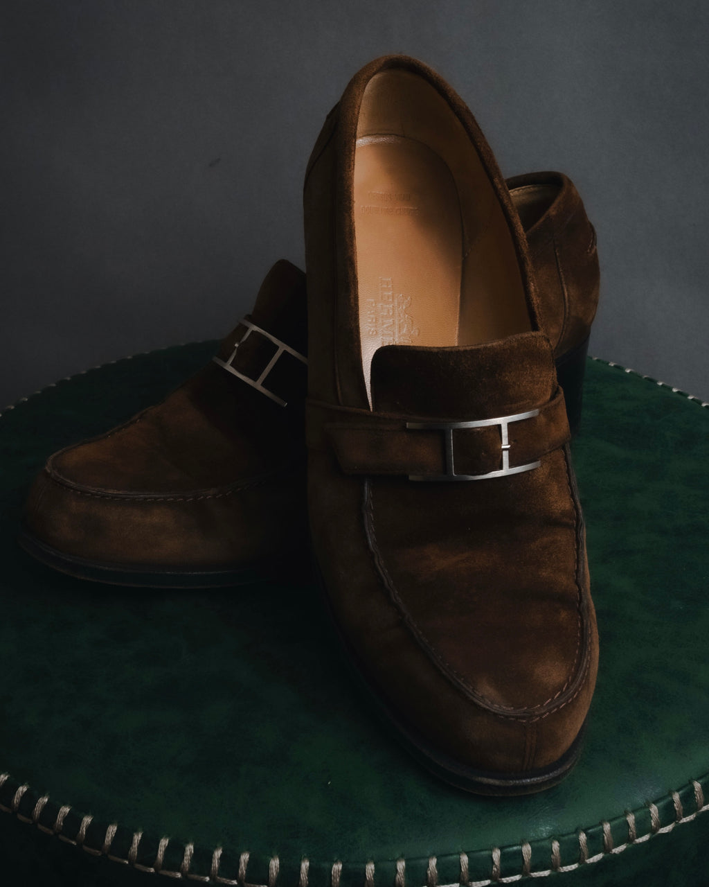 "HERMES" 00’s suede h buckle heeled loafers