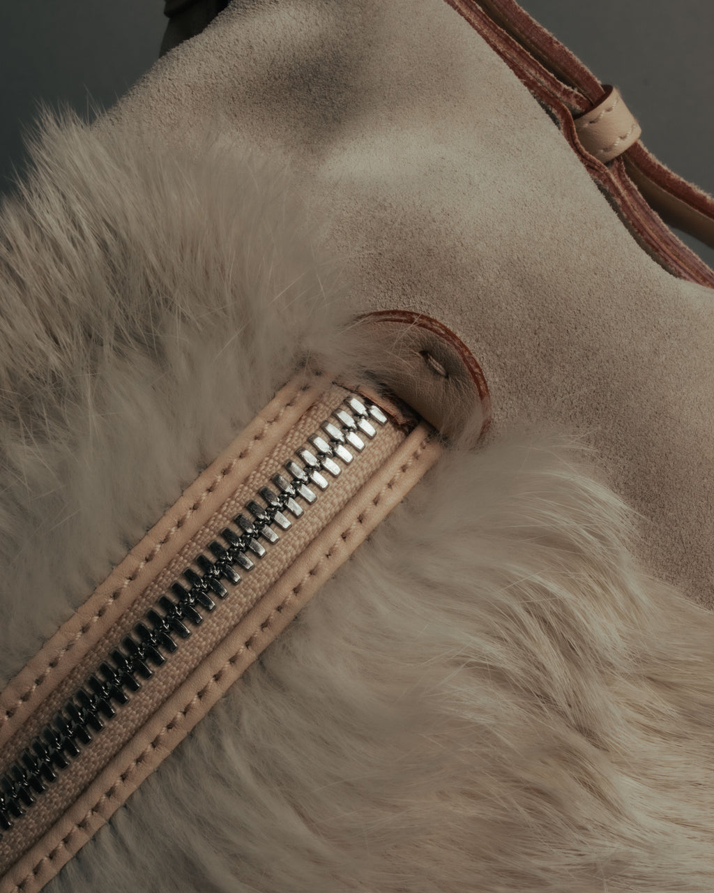 “Salvatore Ferragamo” 00’s Fur panel suede shoulder bag