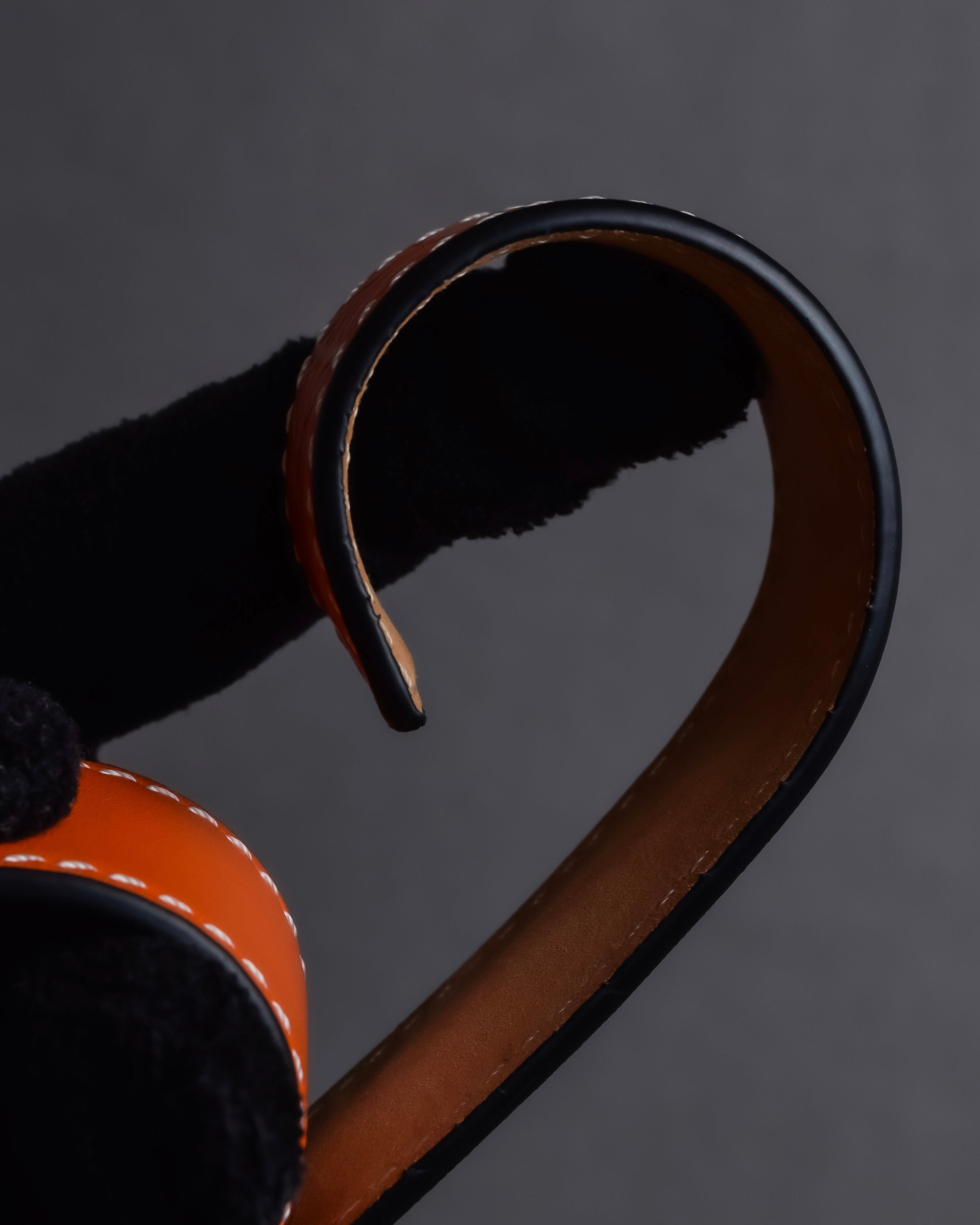 "LOEWE" Anagram logo engraved leather bracelet