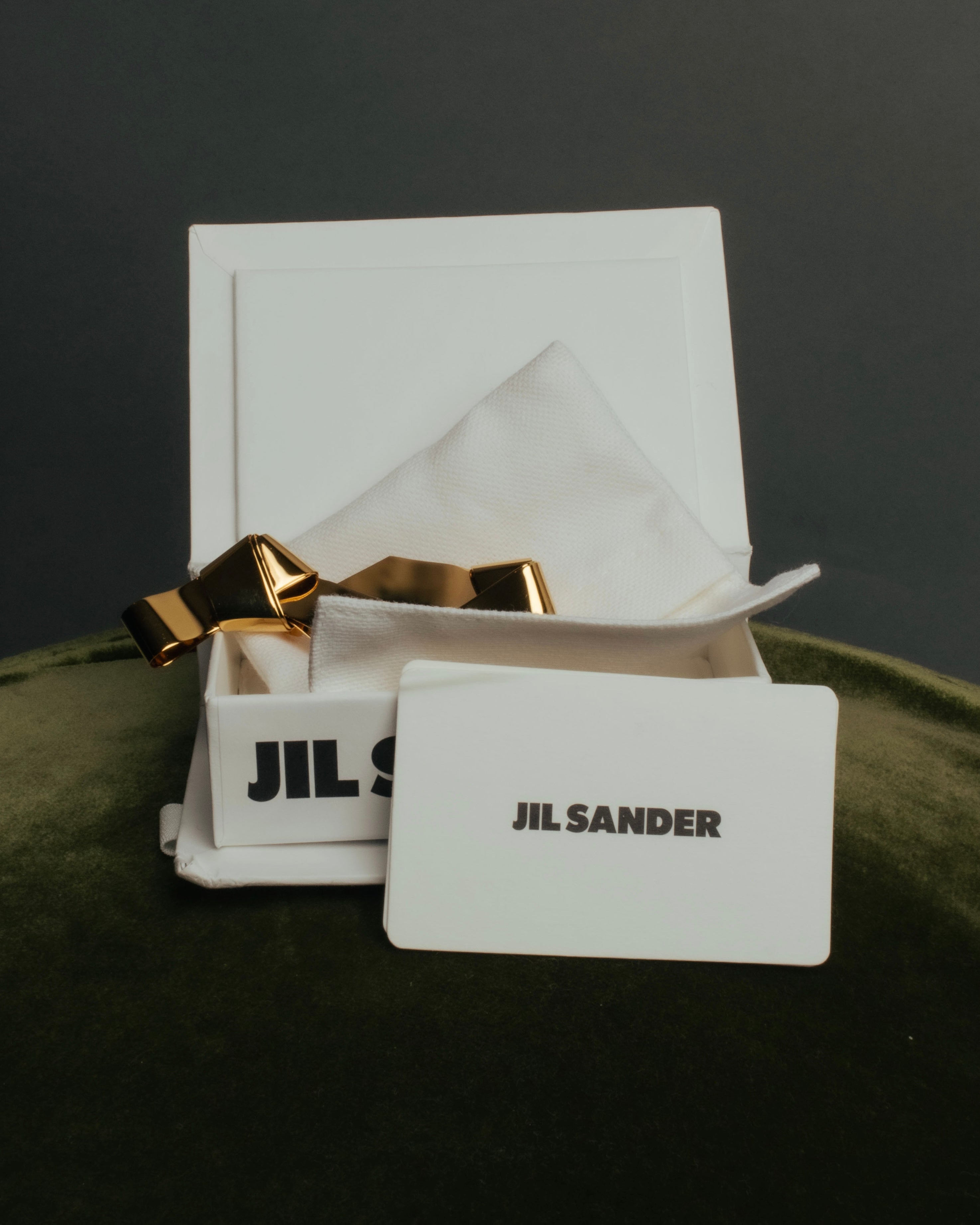 “JIL SANDER” 2021 sculptural ribbon metal clip earrings