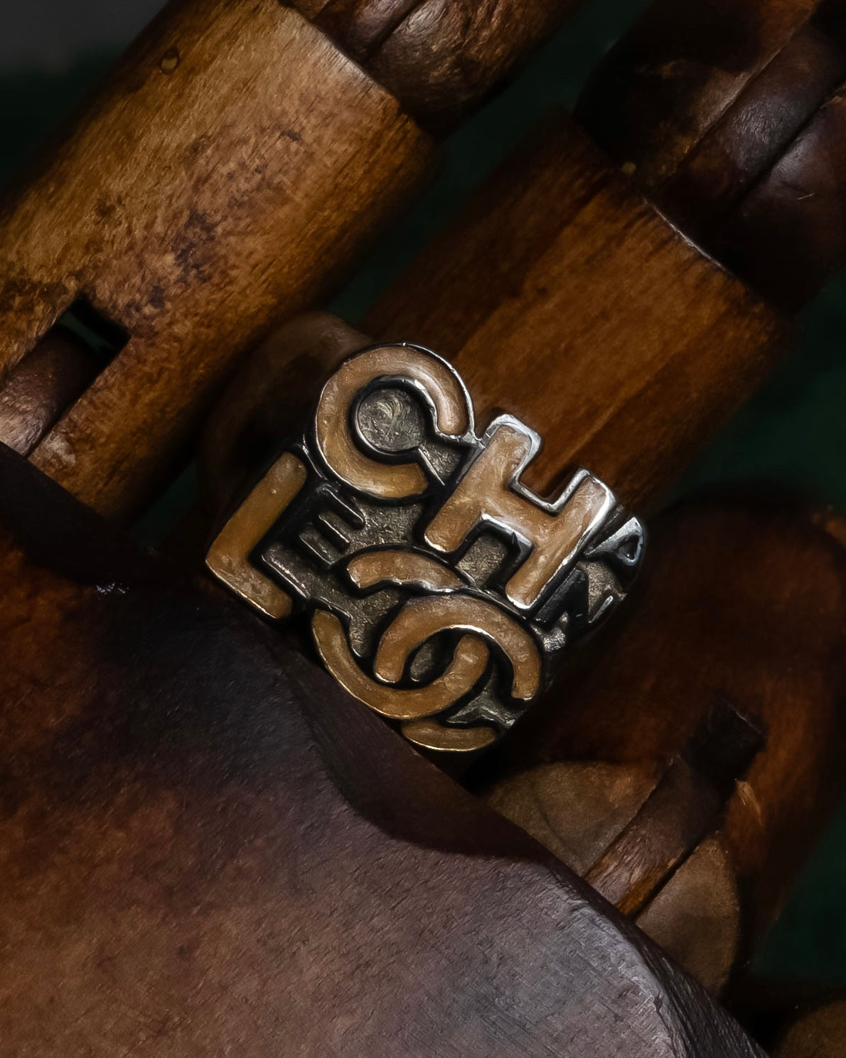 "CHANEL" Typography logo design round ring