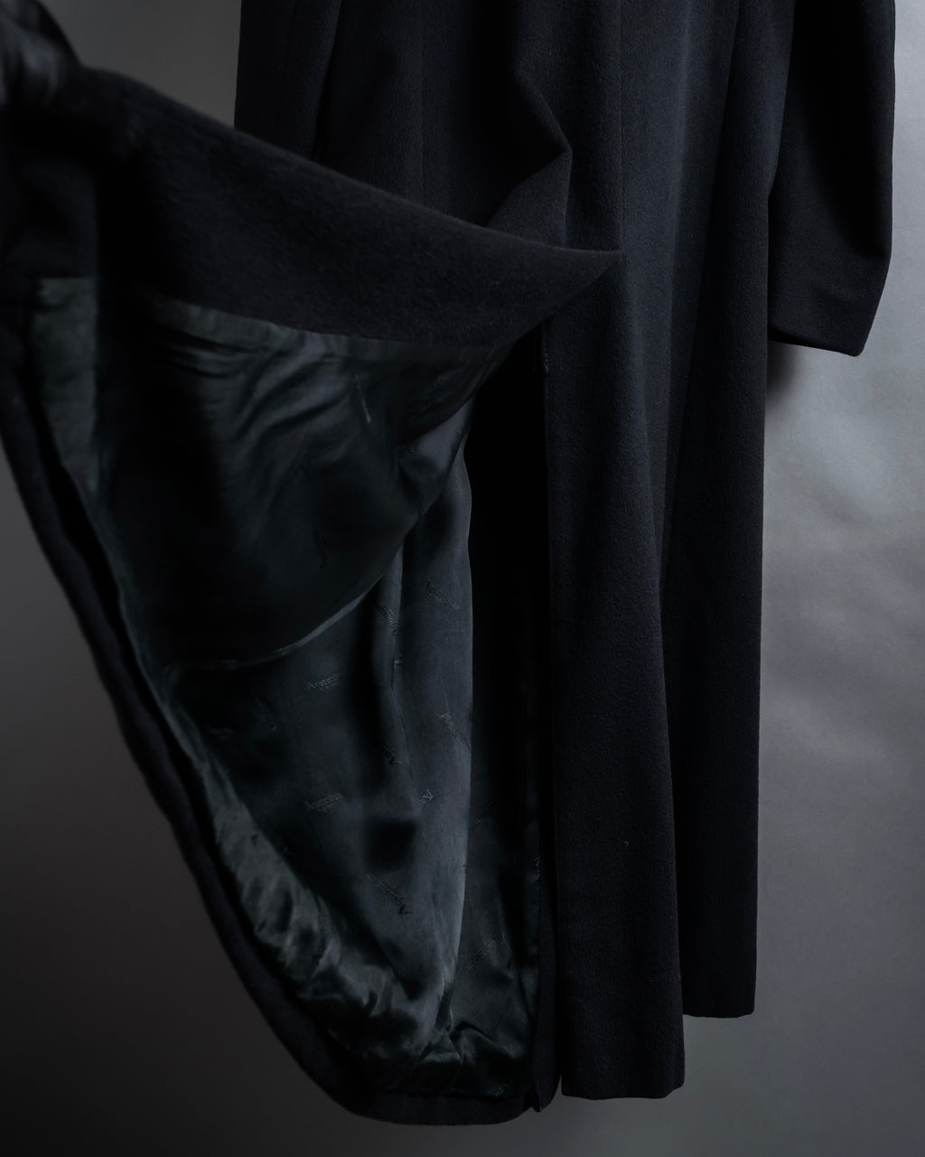 "Aquascutum" Elegantly tailored double-breasted long chester coat