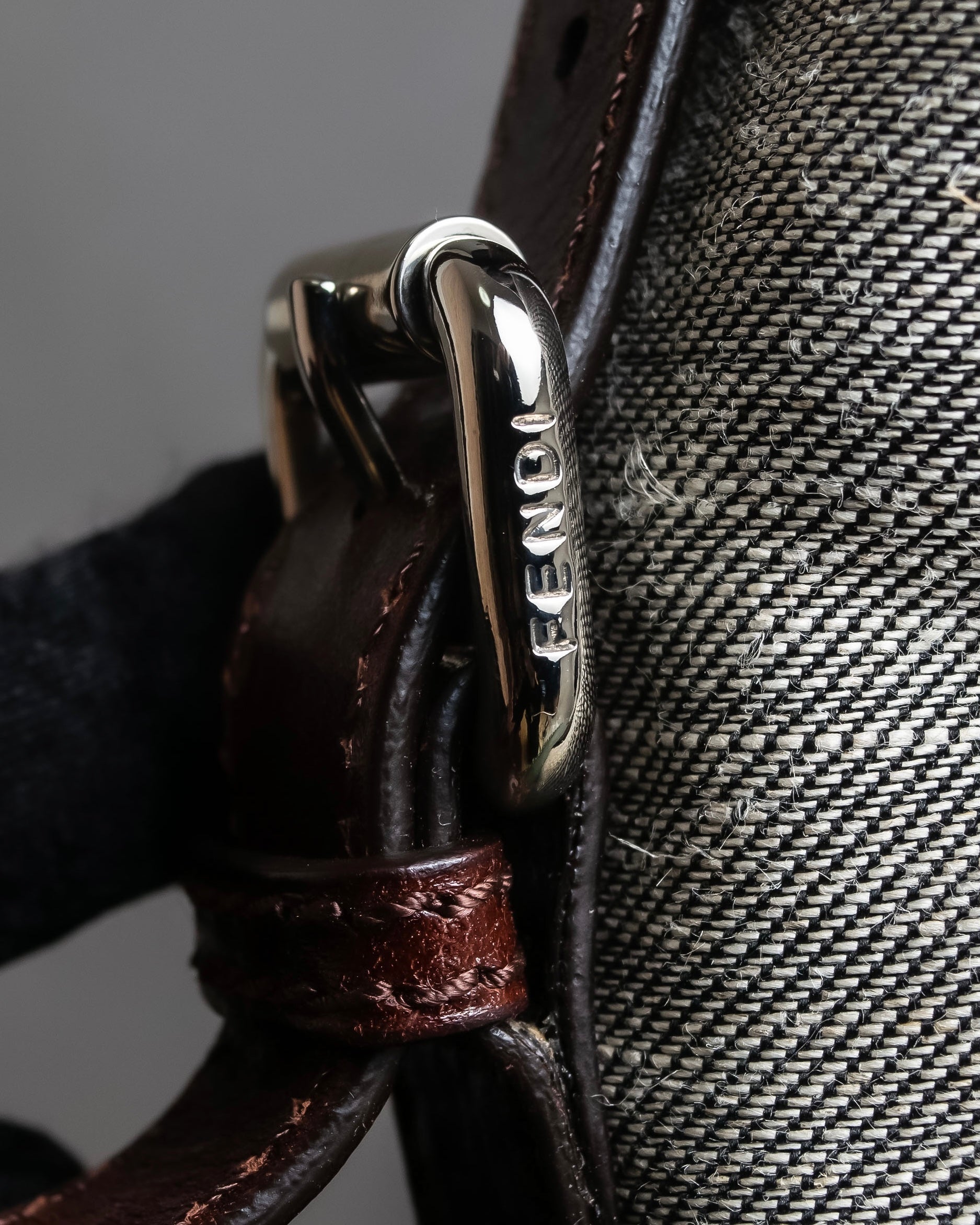 "FENDI" Animal embroidery design boa combination shoulder bag