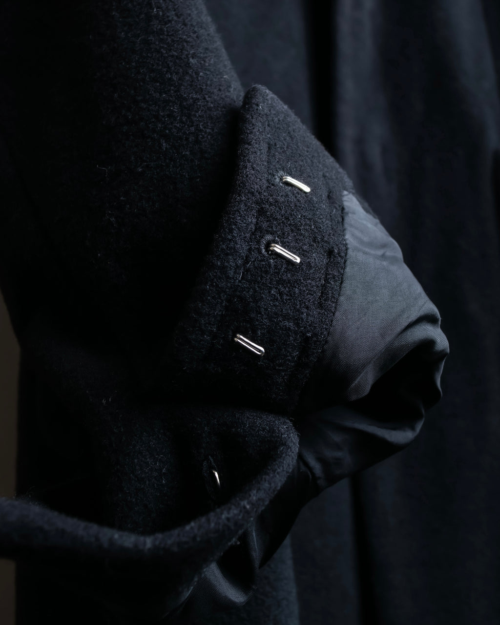 "COMME des GARCONS" Hook design wool blend chesterfield coat