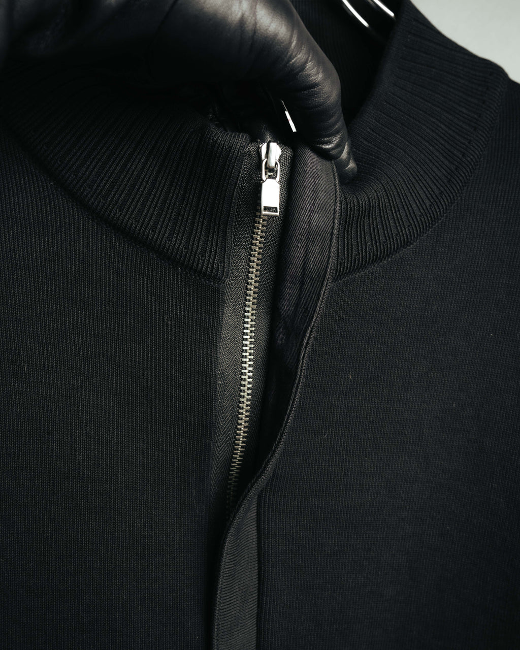 -MOOD Vintage Collections- 00’s Minimal black supima cotton knit