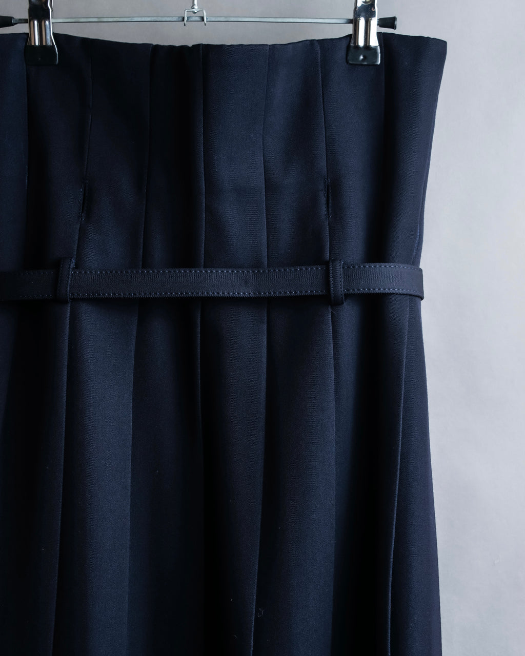 "COMME des GARCONS" Box pleated belted corset skirt