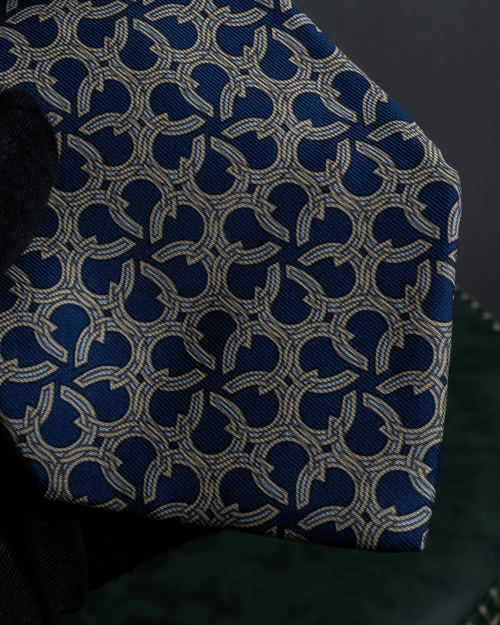 "HERMES" Saddlery anchor chain motif silk neck tie