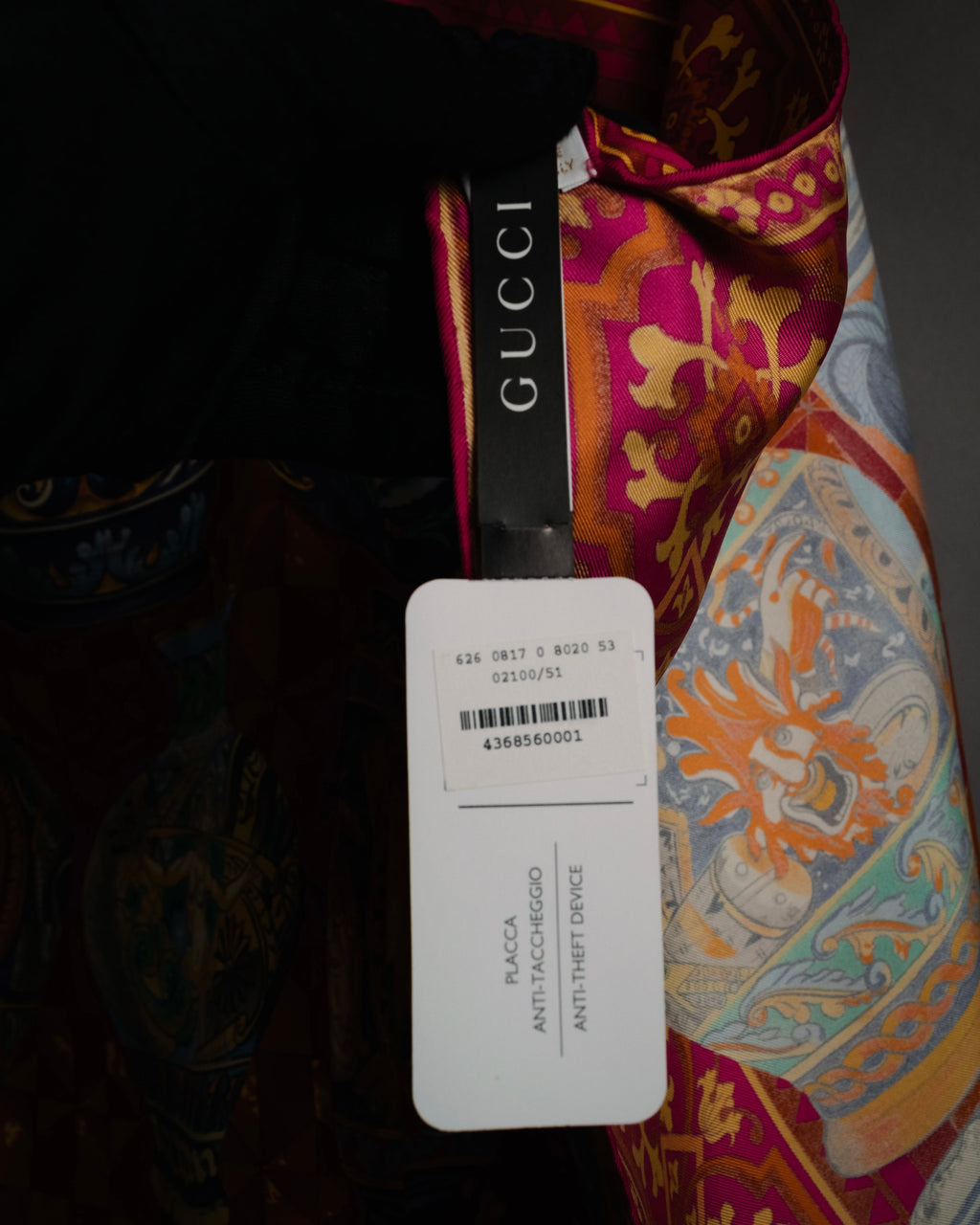 “GUCCI” 2016–2020 Ceramic motif silk foulard scarf