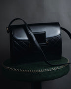 Bolso de cuero con diseño acolchado de diamantes de Yves Saint Laurent de los años 80-90