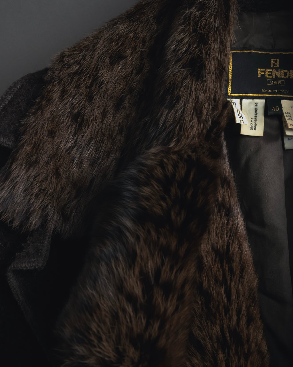 "FENDI" 90’s-00’s Sculptural belted leopard cat fur collar alpaca coat