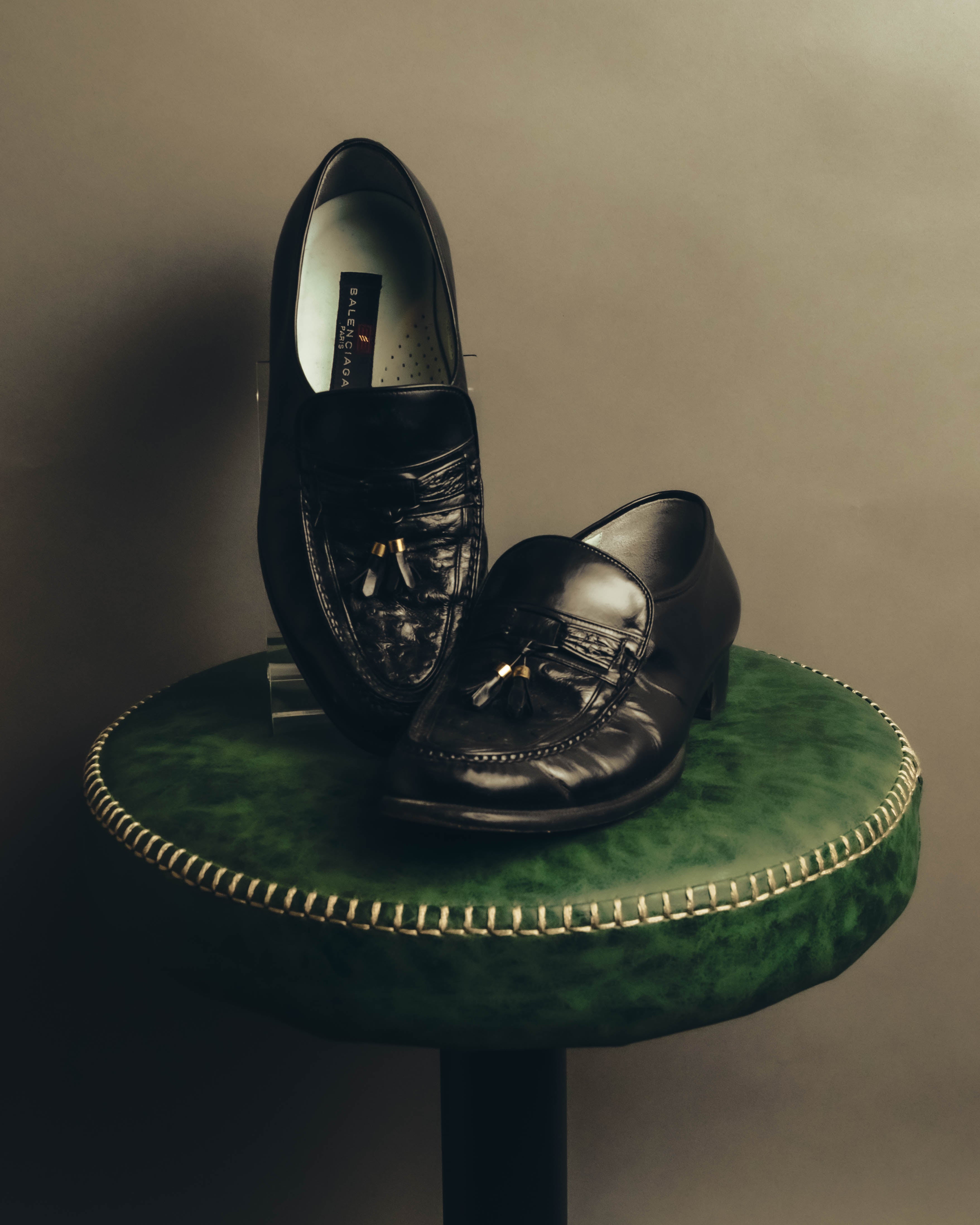 "BALENCIAGA" 80's-90's Textured leather tassel loafers