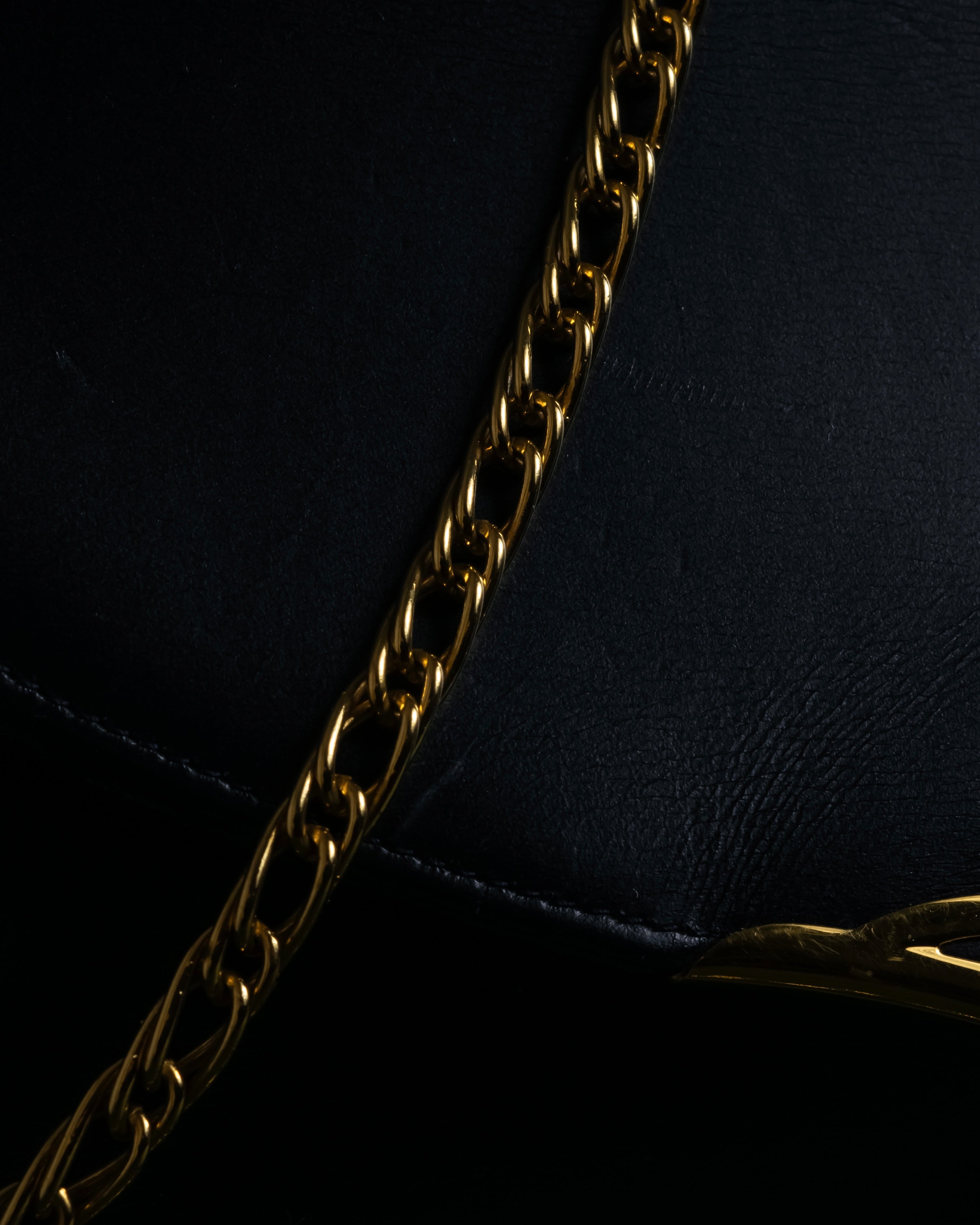 "Cartier" 80’s-90’s sculptural clasp chain shoulder bag