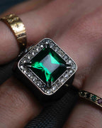 "GUCCI" Emerald color rhinestone GG motif engraved signet ring