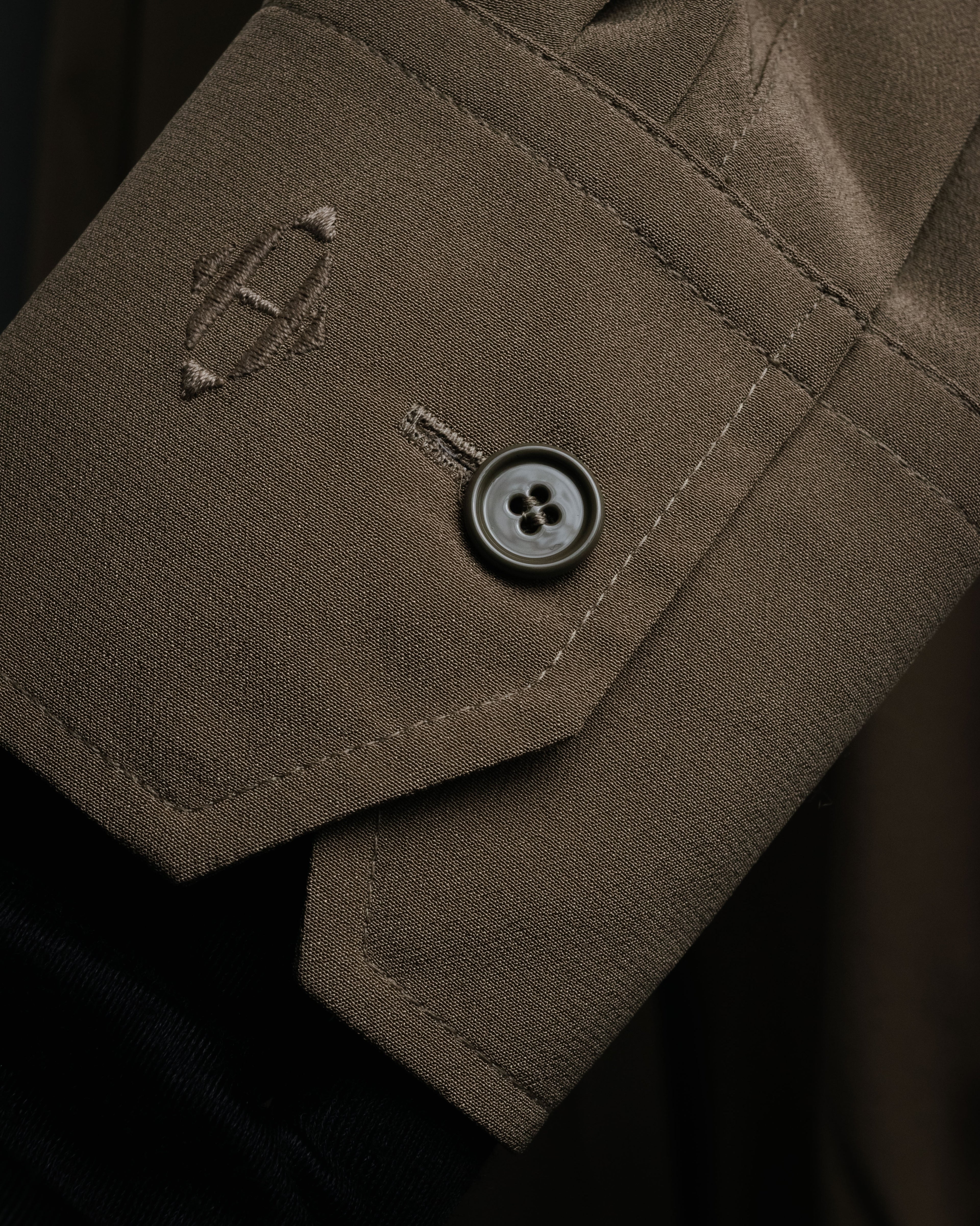 “HERMES” 2018-2024 Minimal band collar silk shirt