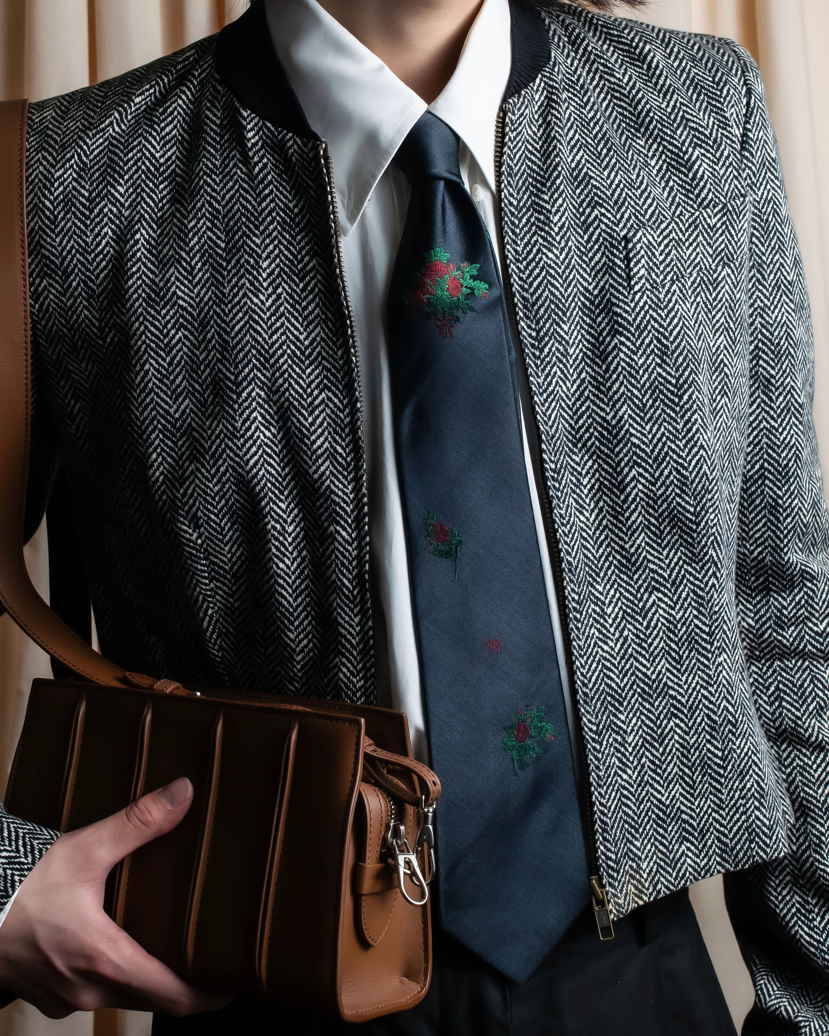 "DOMINIQUE FRANCE" Rose flower pattern silk necktie