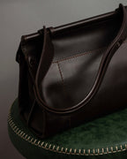 "Salvatore Ferragamo" Swivel crisp closure design leather one-handle bag