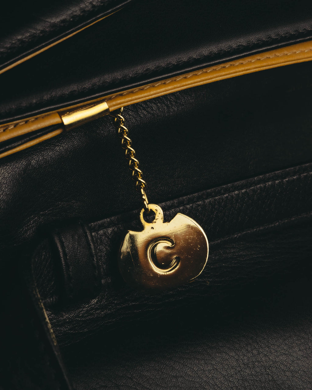 "CELINE" 70's-80's Classic black leather shoulder bag