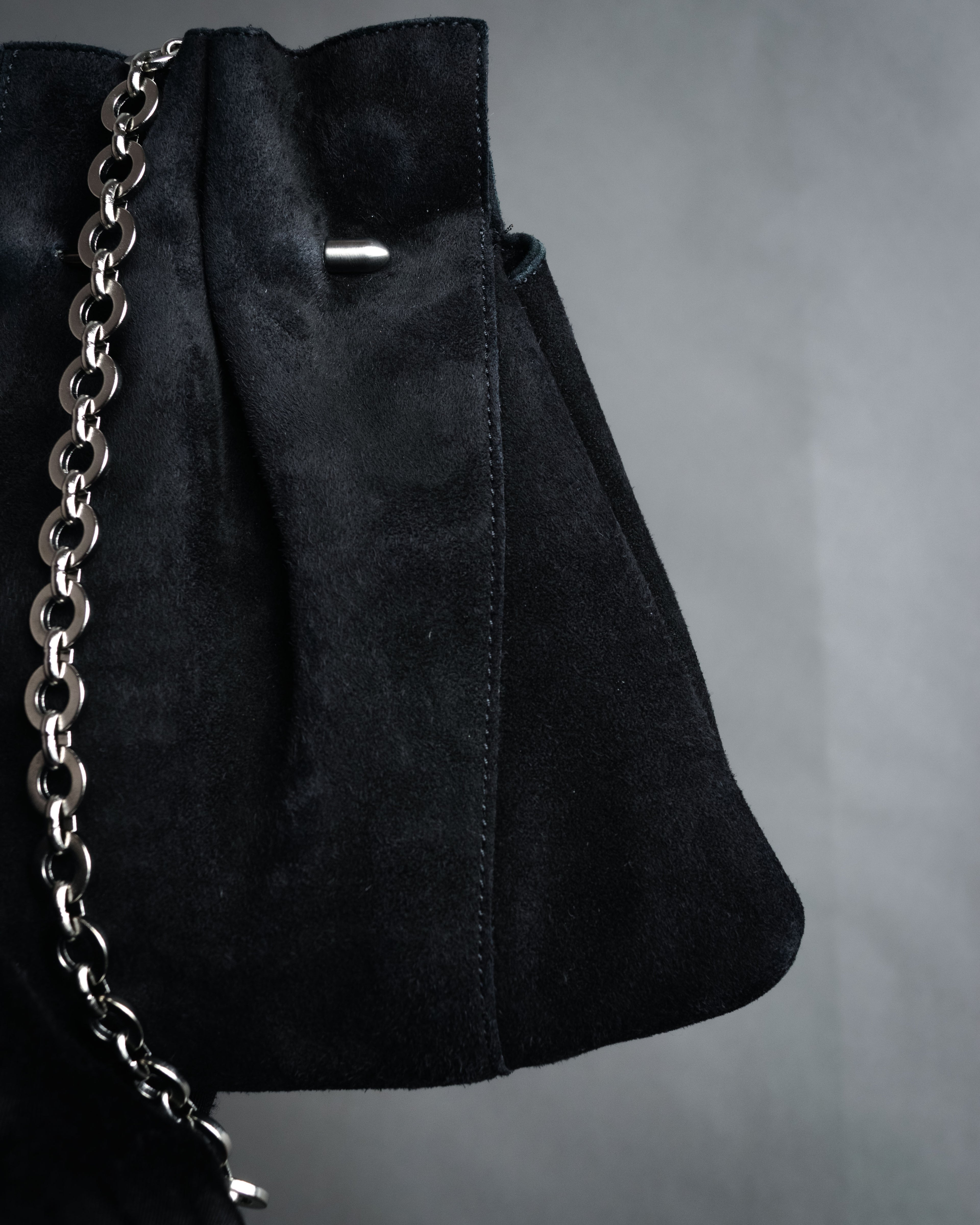 “Salvatore Ferragamo“ 90’s-00’s Suede gancini chain shoulder bag