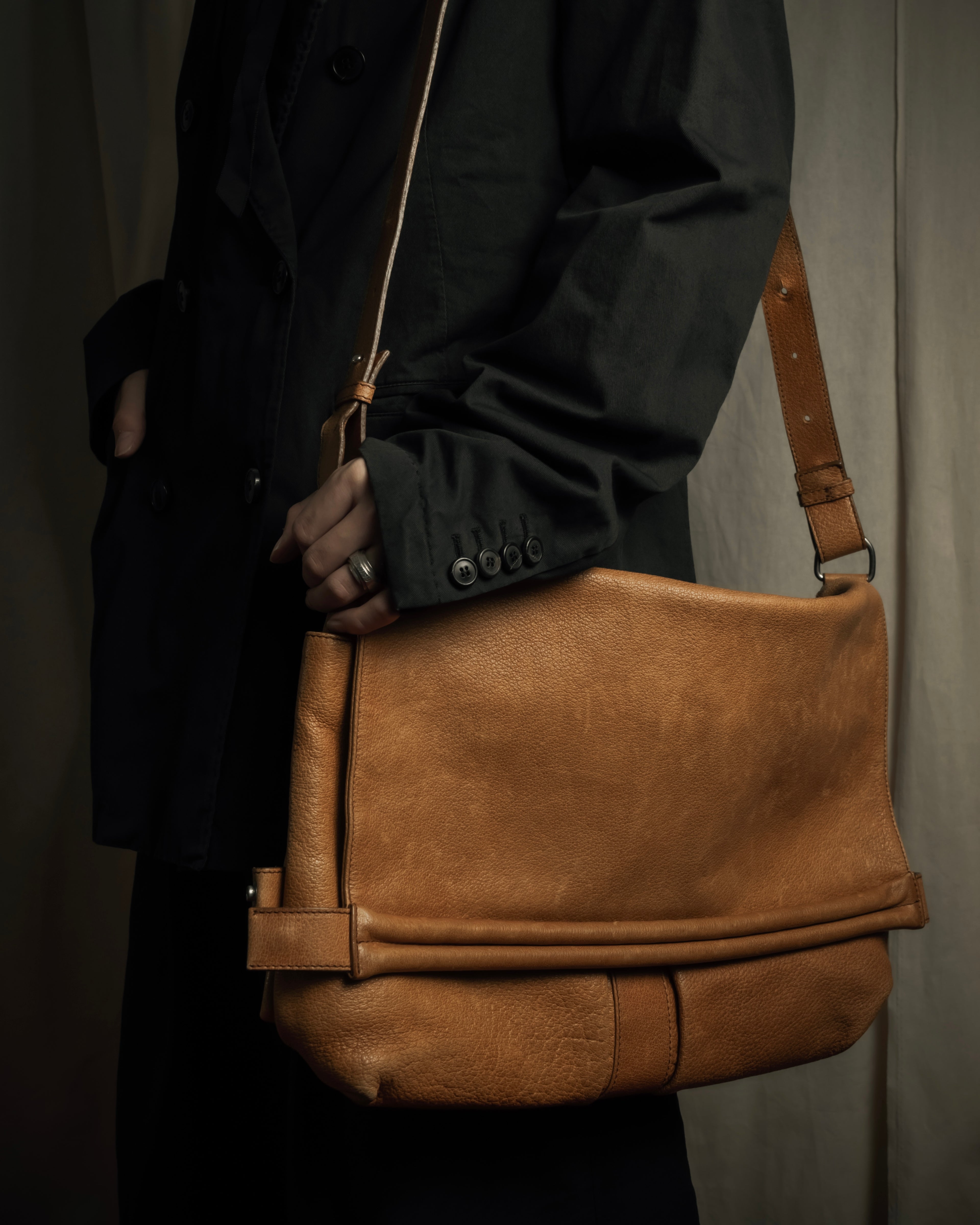 "MAISON MARGIELA" 12SS over flap design leather shoulder bag