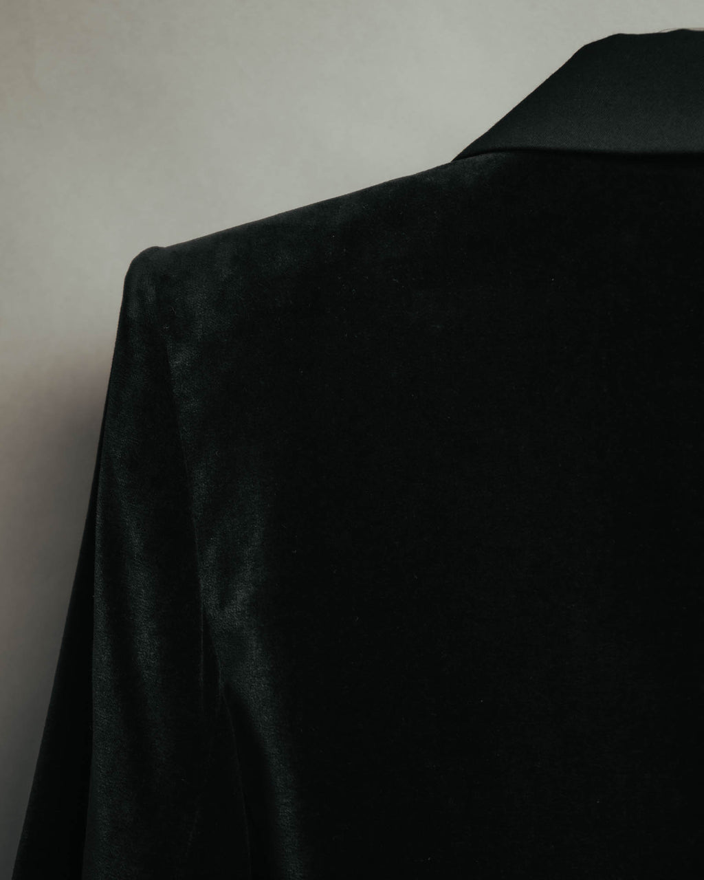 –SPECIAL– “Yves Saint Laurent” 90’s-00’s Velvet tuxedo tailored jacket
