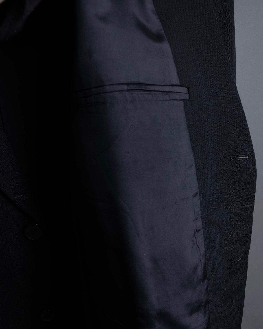 "GIORGIO ARMANI" LE COLLEZIONI line shadow stripe pattern set up