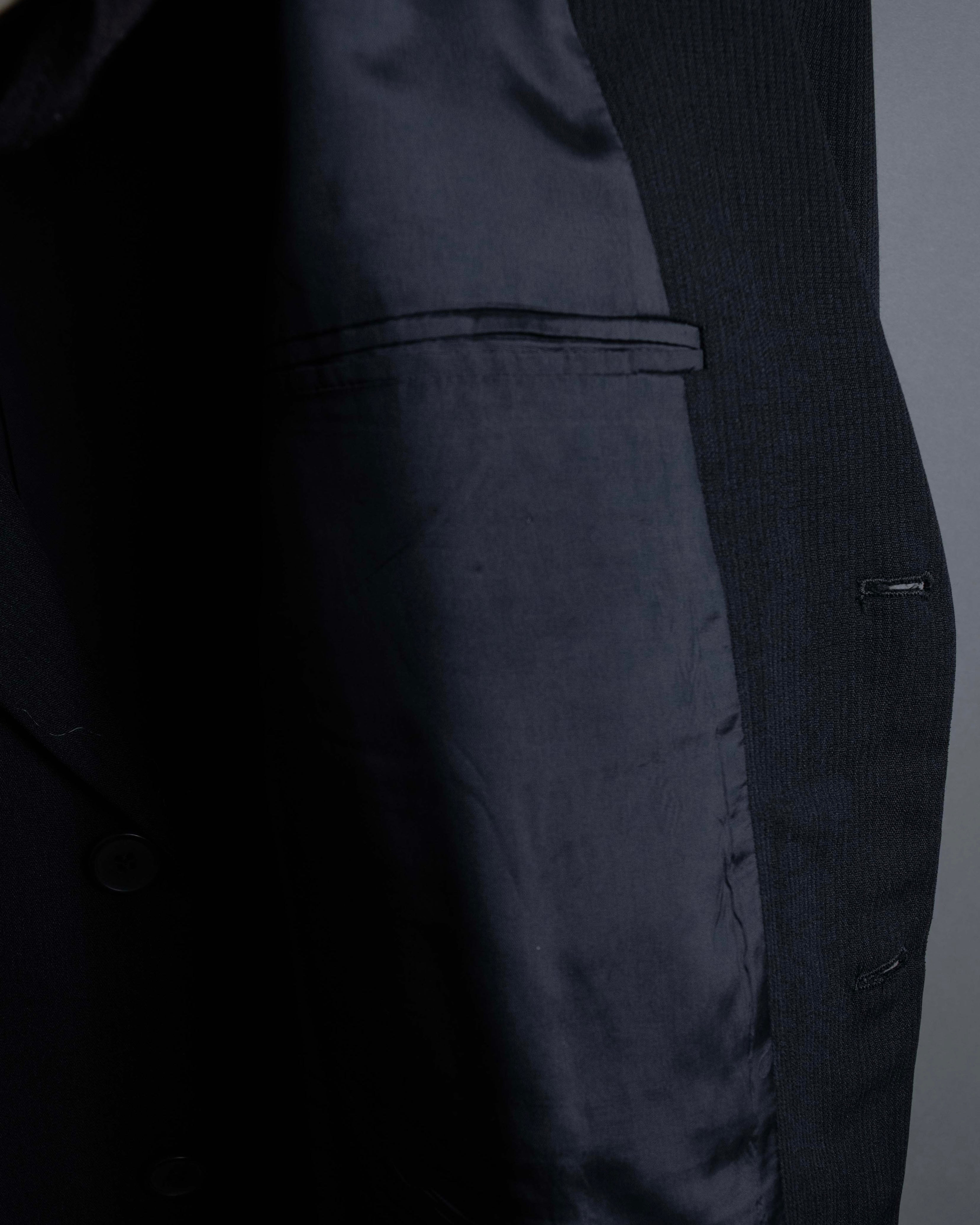 "GIORGIO ARMANI" LE COLLEZIONI line shadow stripe pattern set up