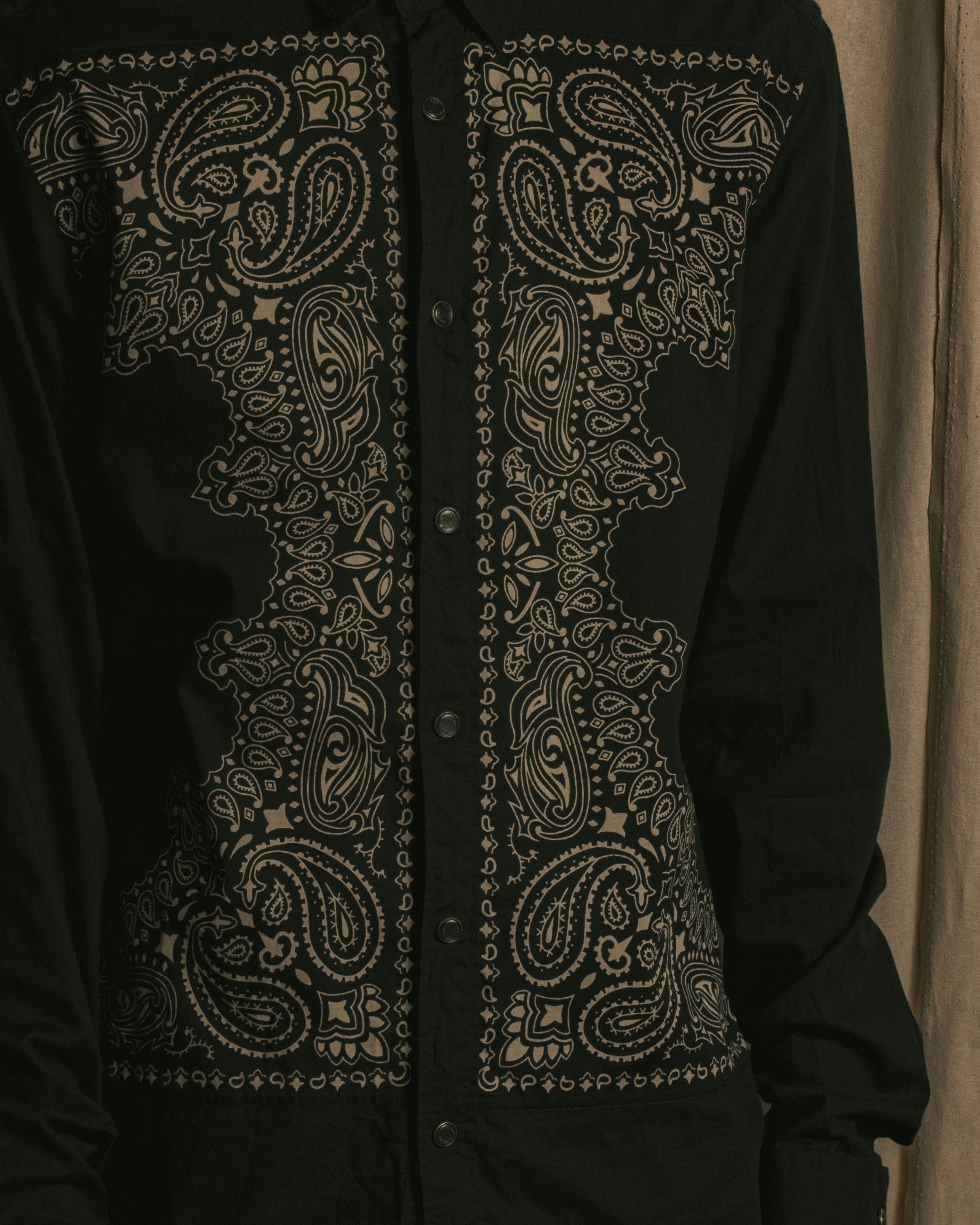 “GUCCI” 2011-12 Bandana panel print shirt