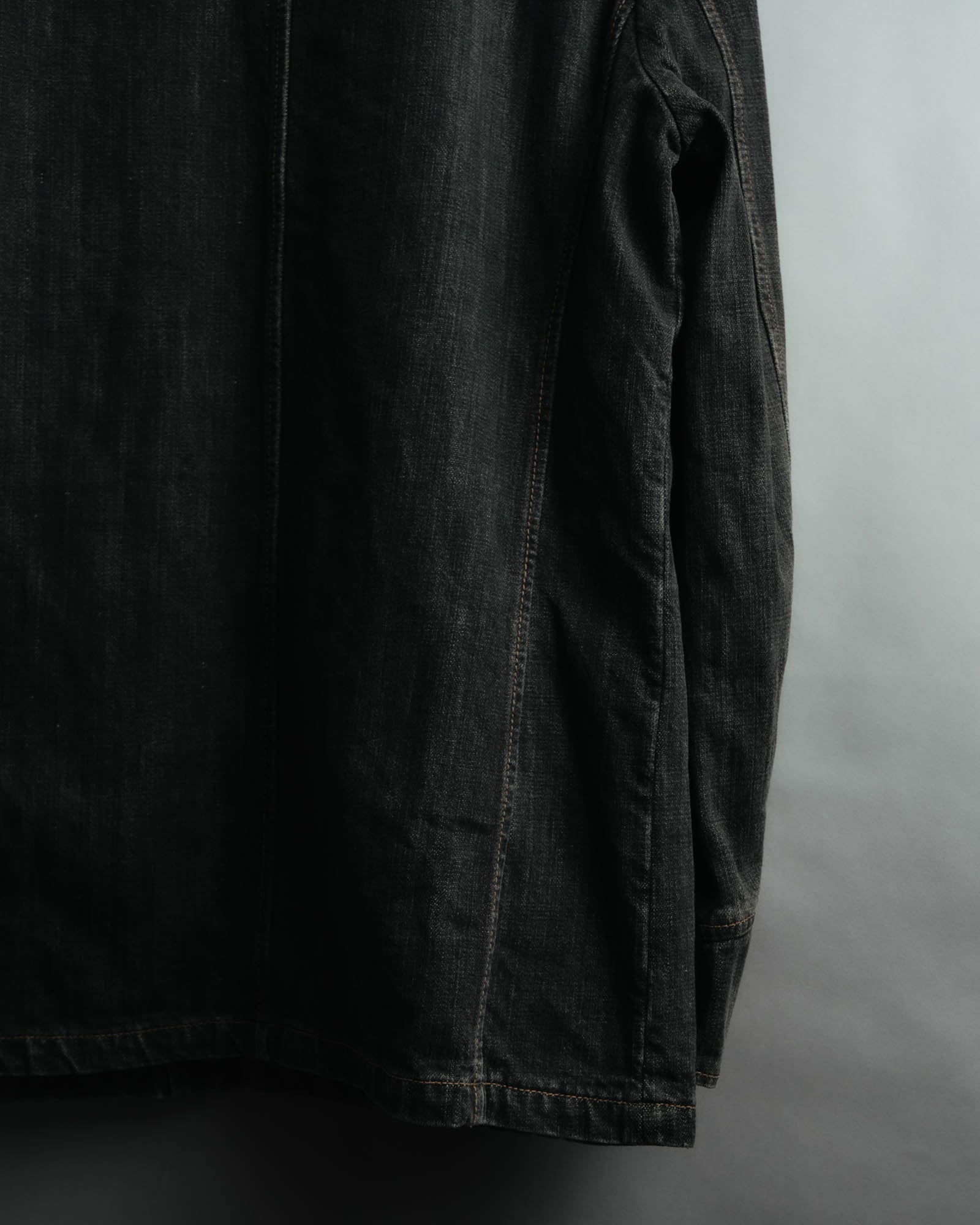 -MOOD MILLÉSIMES- 00’s faded black denim shirt jacket