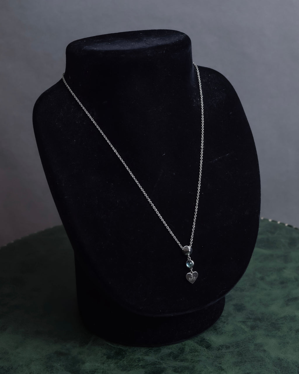 "GUCCI" Heart motif silver necklace