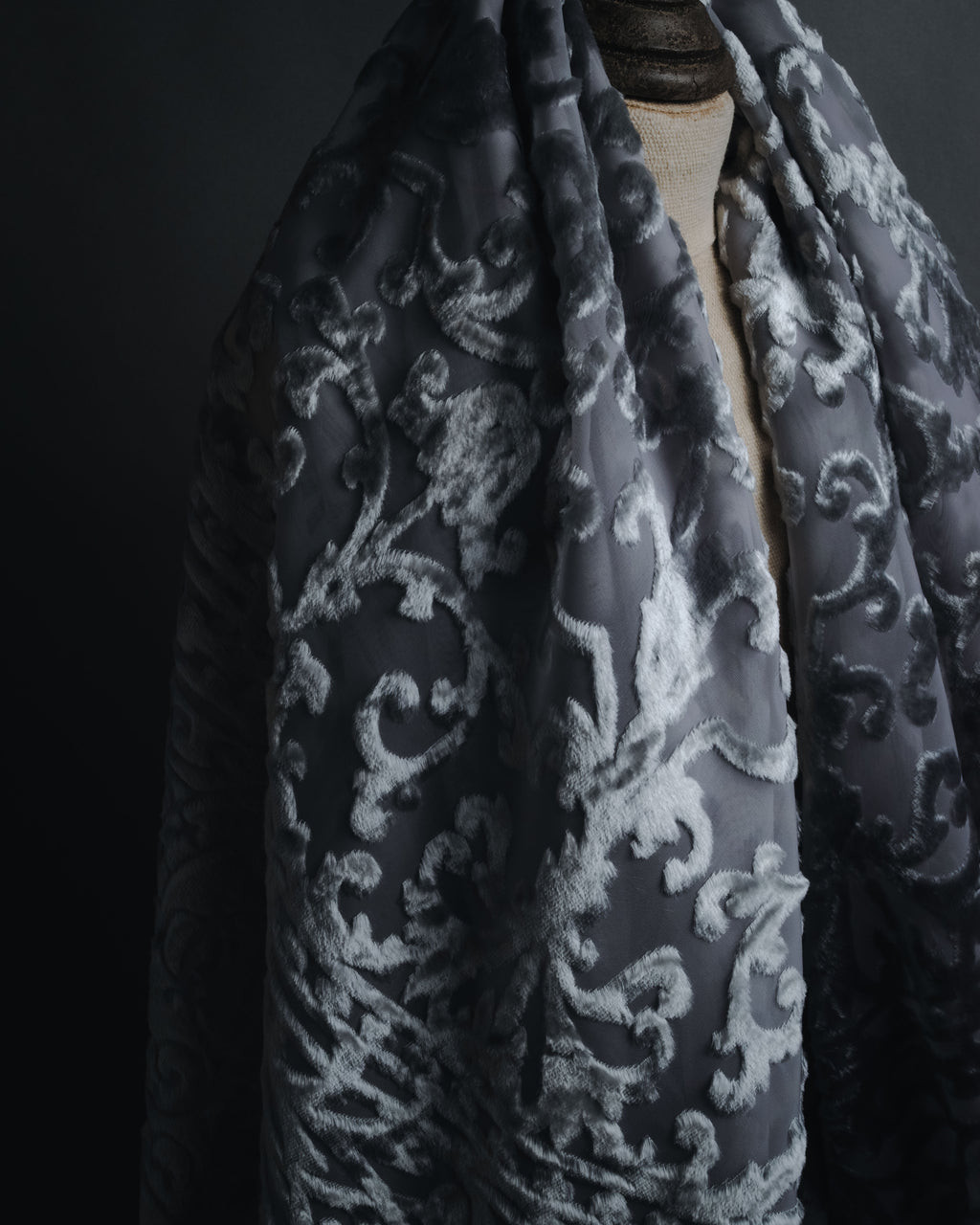 "Christian Dior" 80’s-90’s Burnout velvet arabesque logo stole