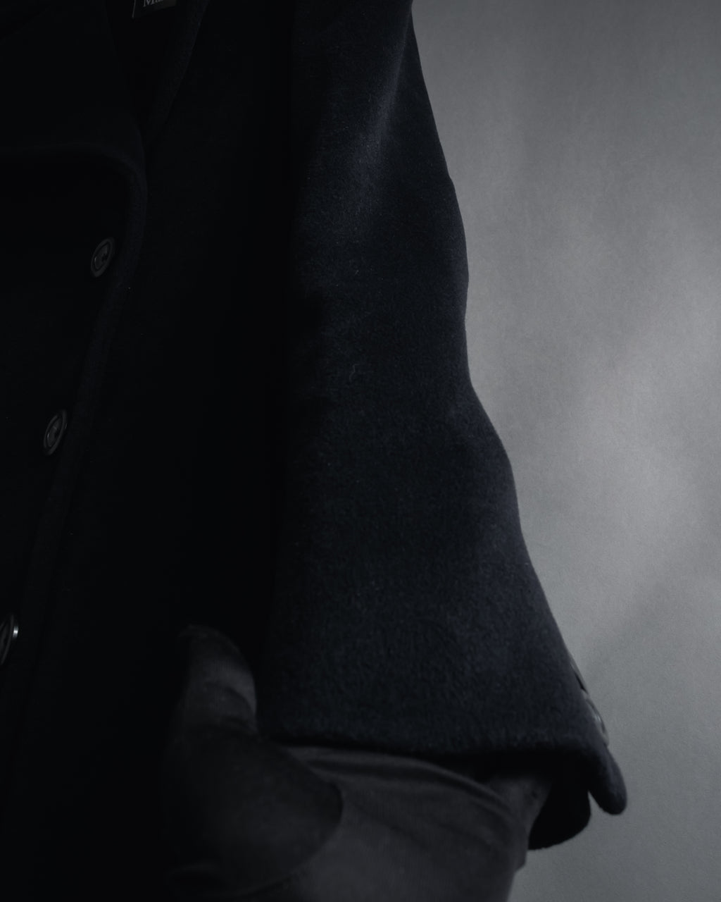 Abrigo doble botonadura estilo pea coat de los años 90-00 de "Max Mara"