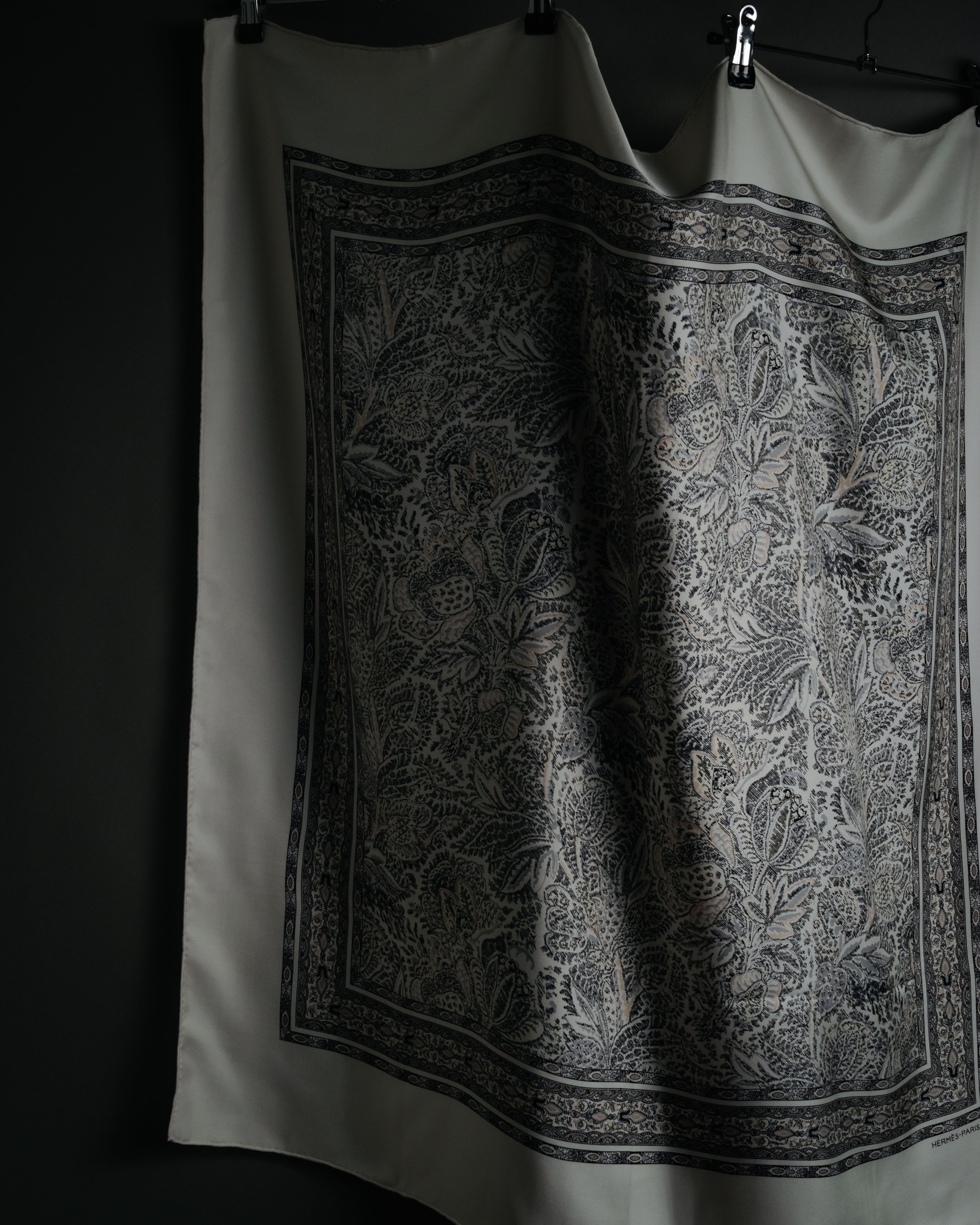 “HERMES” 1995–2005 Paisley botanical silk twill carré scarf