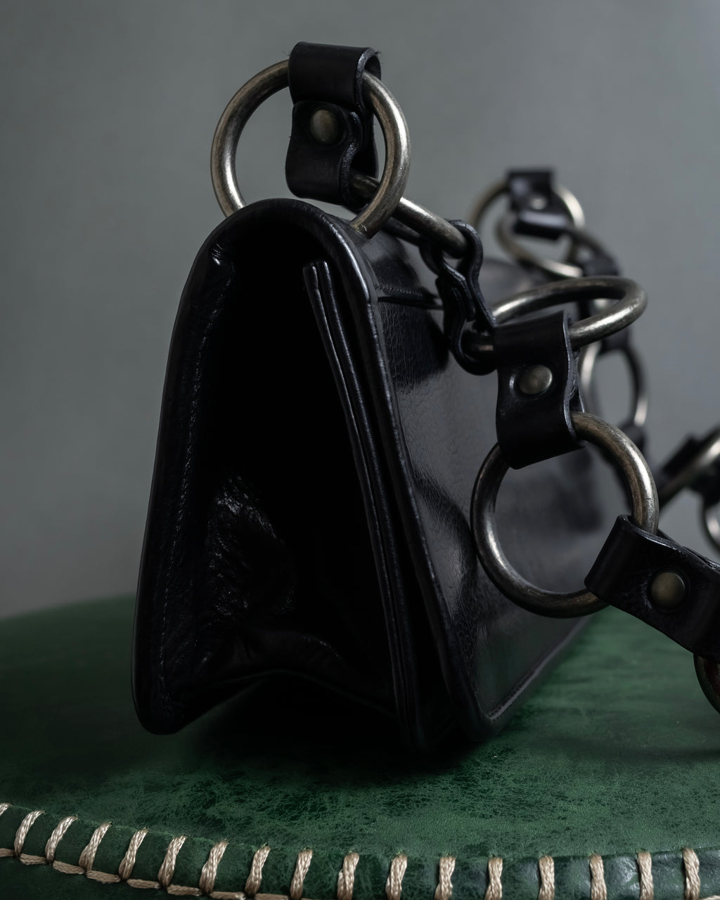 -SPECIAL- "YVES SAINT LAURENT"
00's Tom Ford period stacked ring design horizontal leather bag