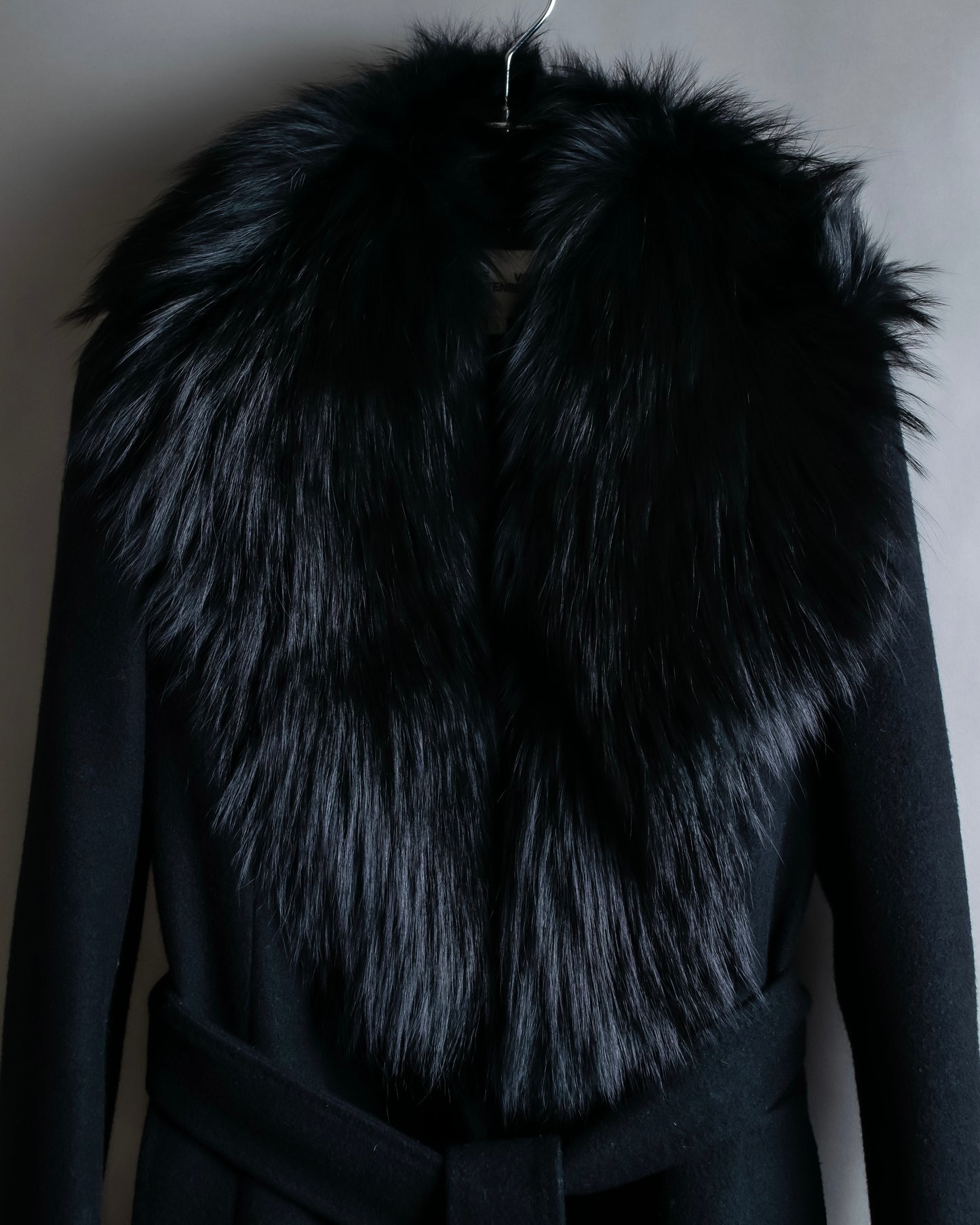 "DIANE VON FURSTENBERG" Fur docking design belted long coat