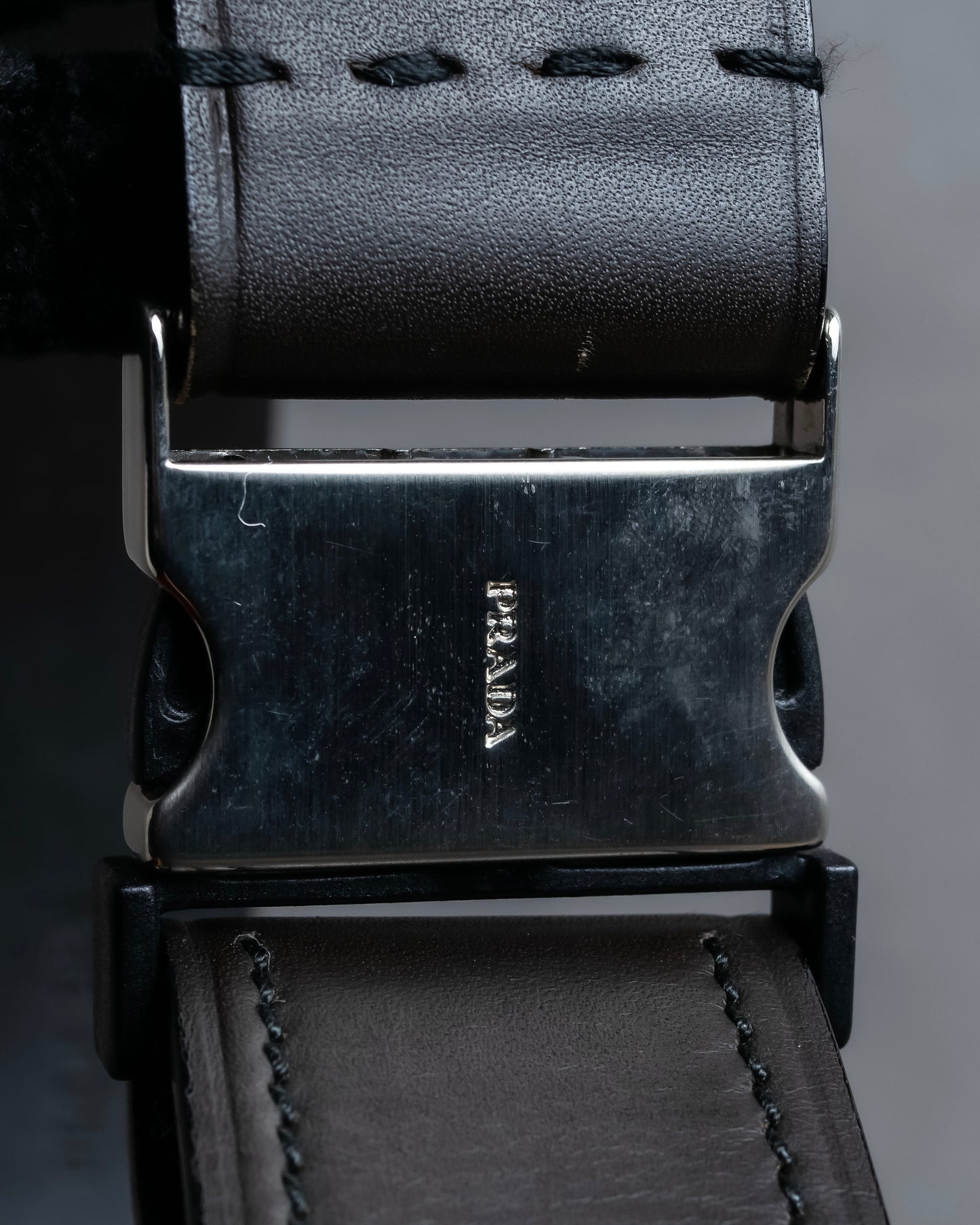 "PRADA" Beautiful smooth leather GI buckle belt