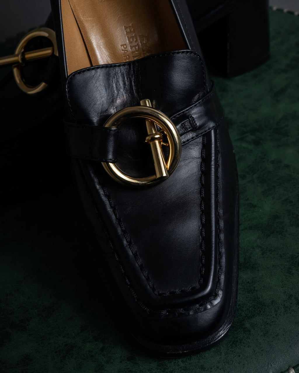 -MOOD Christmas Collection-
"HERMES" 90's-00's Gold buckle design heeled loafers