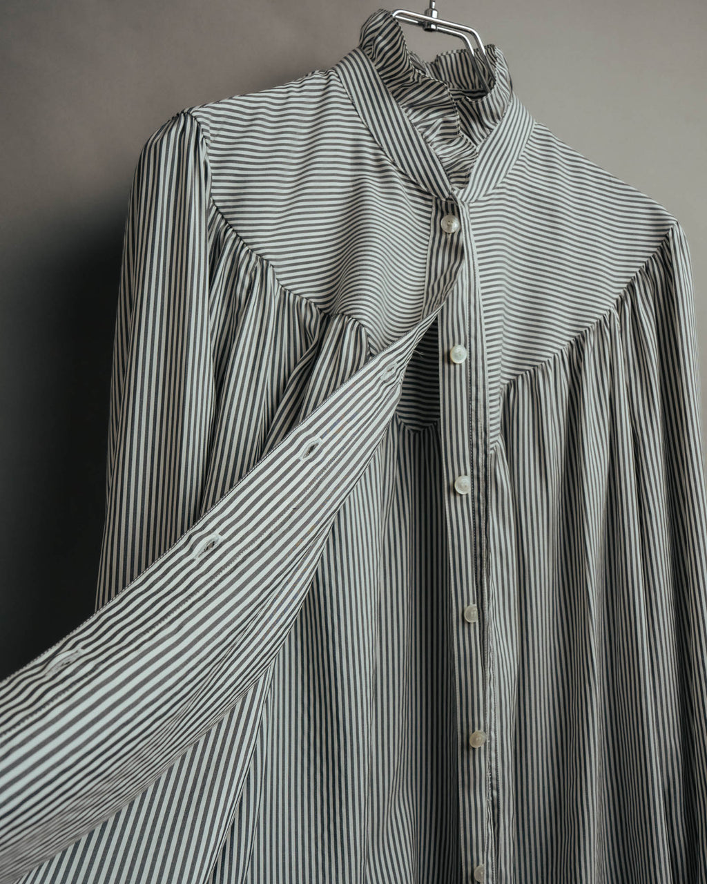 -SPECIAL- “CELINE” 2018’s silk striped ruffle bow blouse