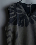 "FENDI" Logo print V-neck sleeveless top