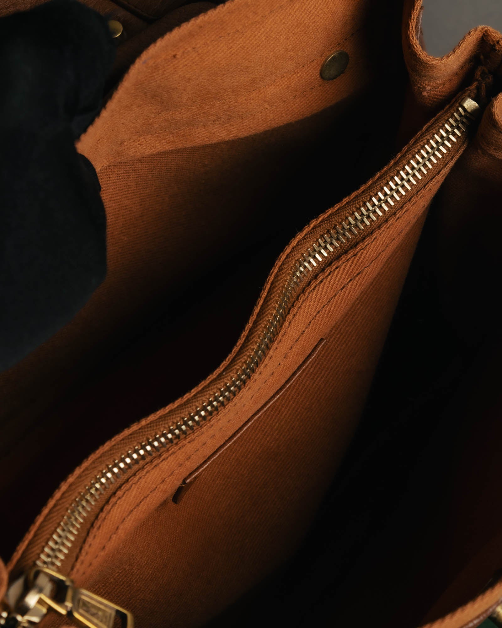"Yves Saint Laurent" 00's-10's Structured leather shoulder bag