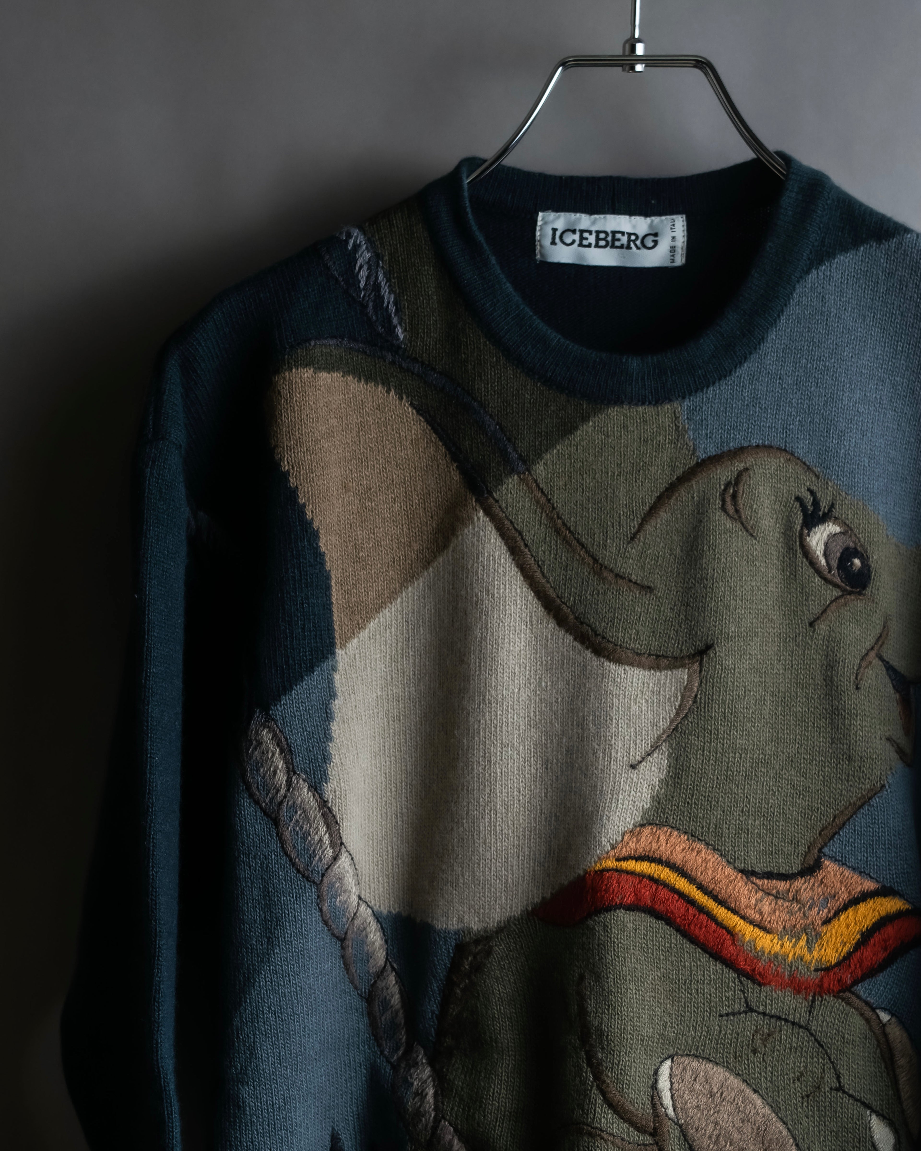 "ICEBERG" Dumbo embroidery design graphic knit pullover