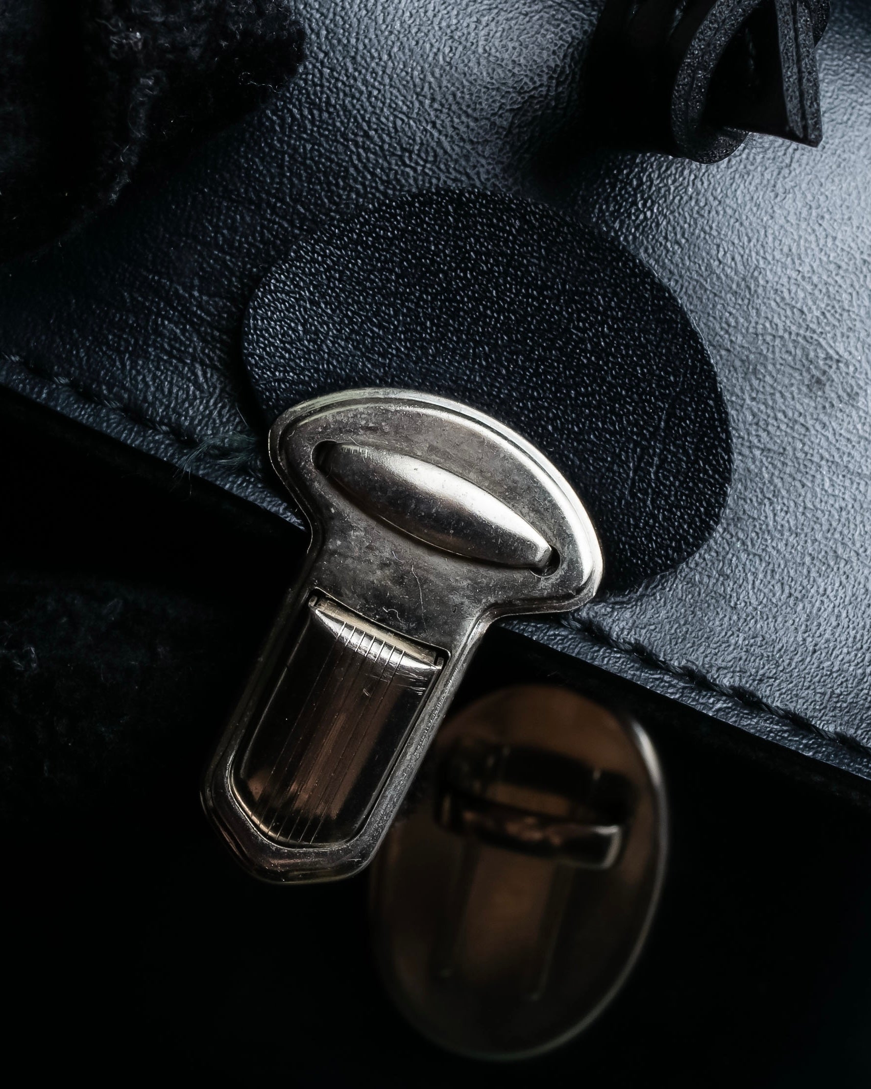 "COMME des GARCONS" Drawcord strings design PVC leather bag