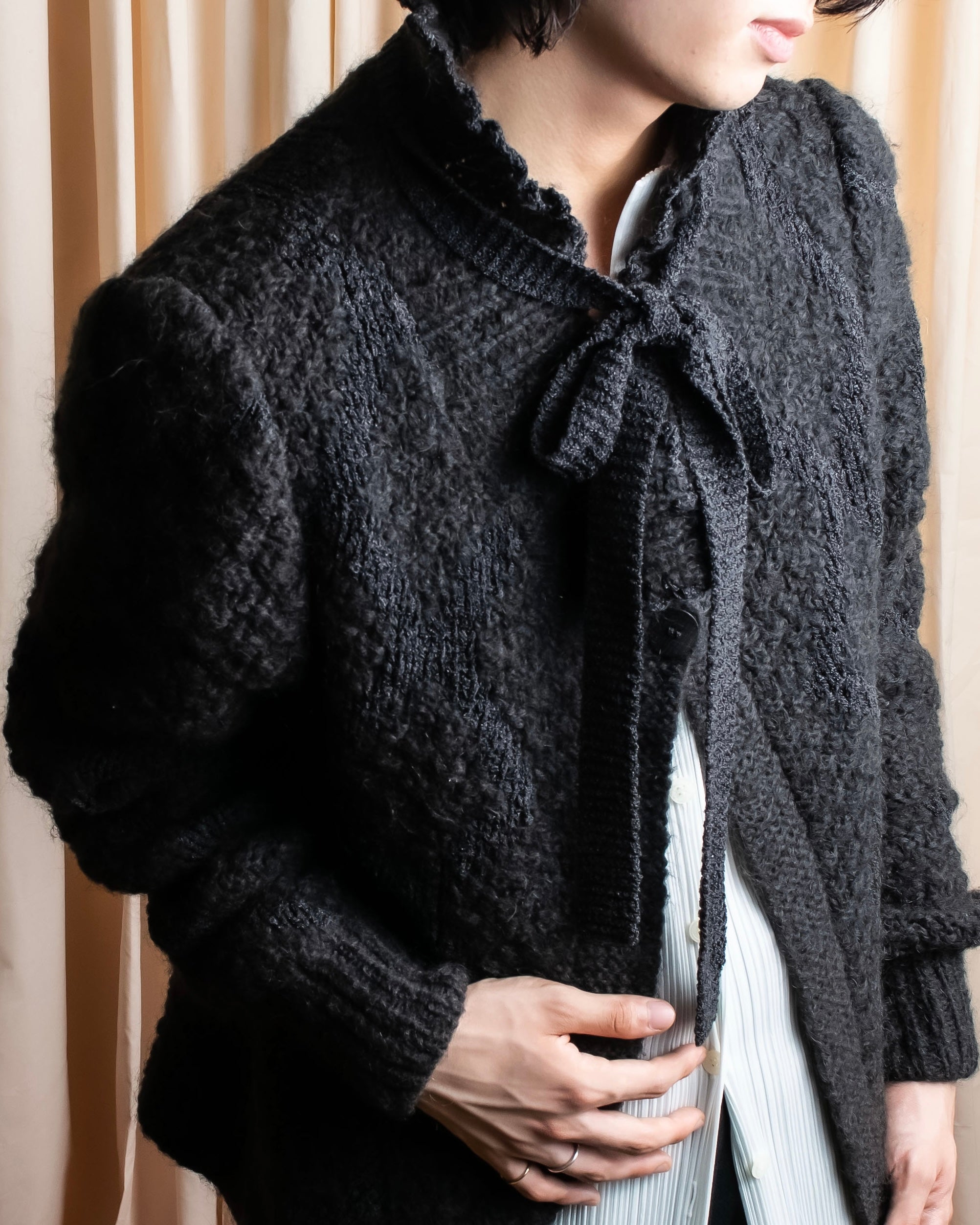 "YVES SAINT LAURENT" Ribbon design stand collar low gauge cardigan