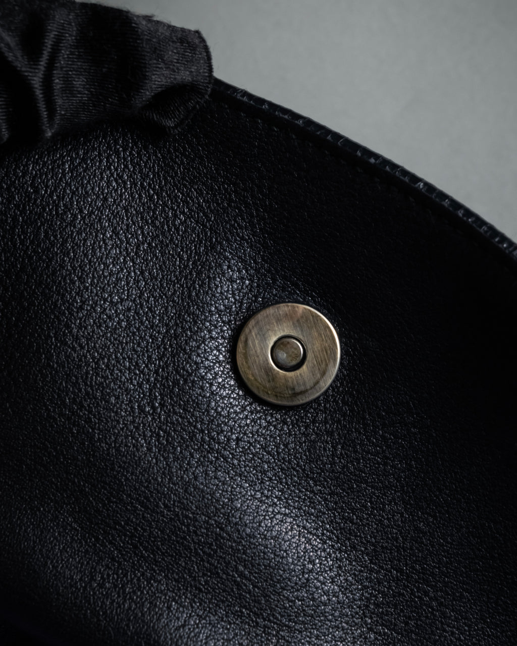 "Salvatore Ferragamo" Gancini reconstructed design shrink leather bag