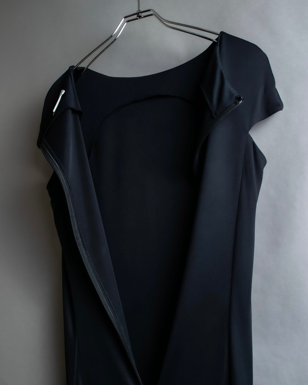 "CELINE" Gathered design vertical line dress