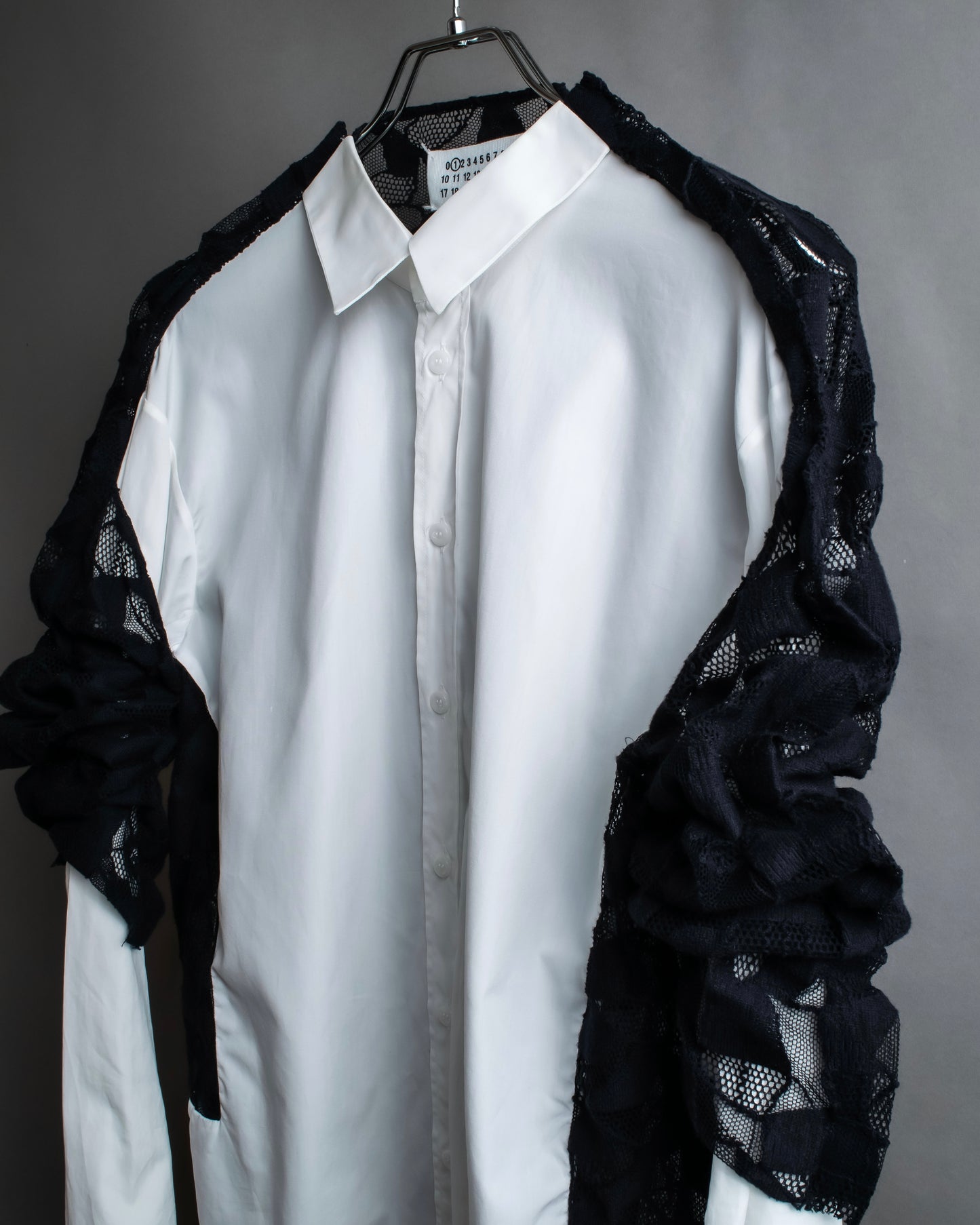 “Maison Margiela 20SS”  Back lace attached design shirt