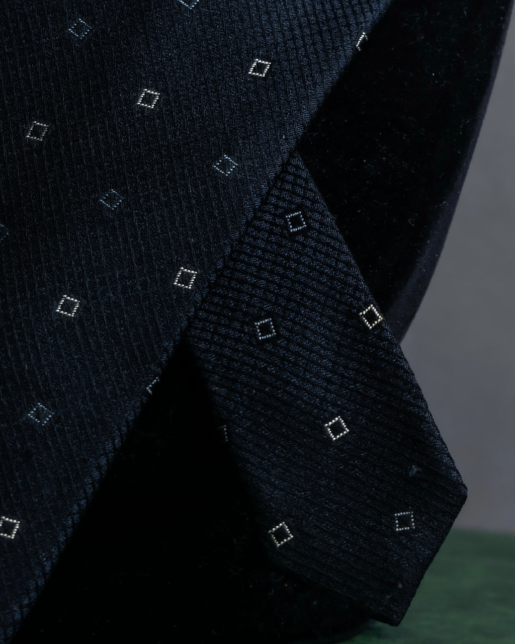 "COMME des GARCONS HOMME" Square small pattern motif necktie