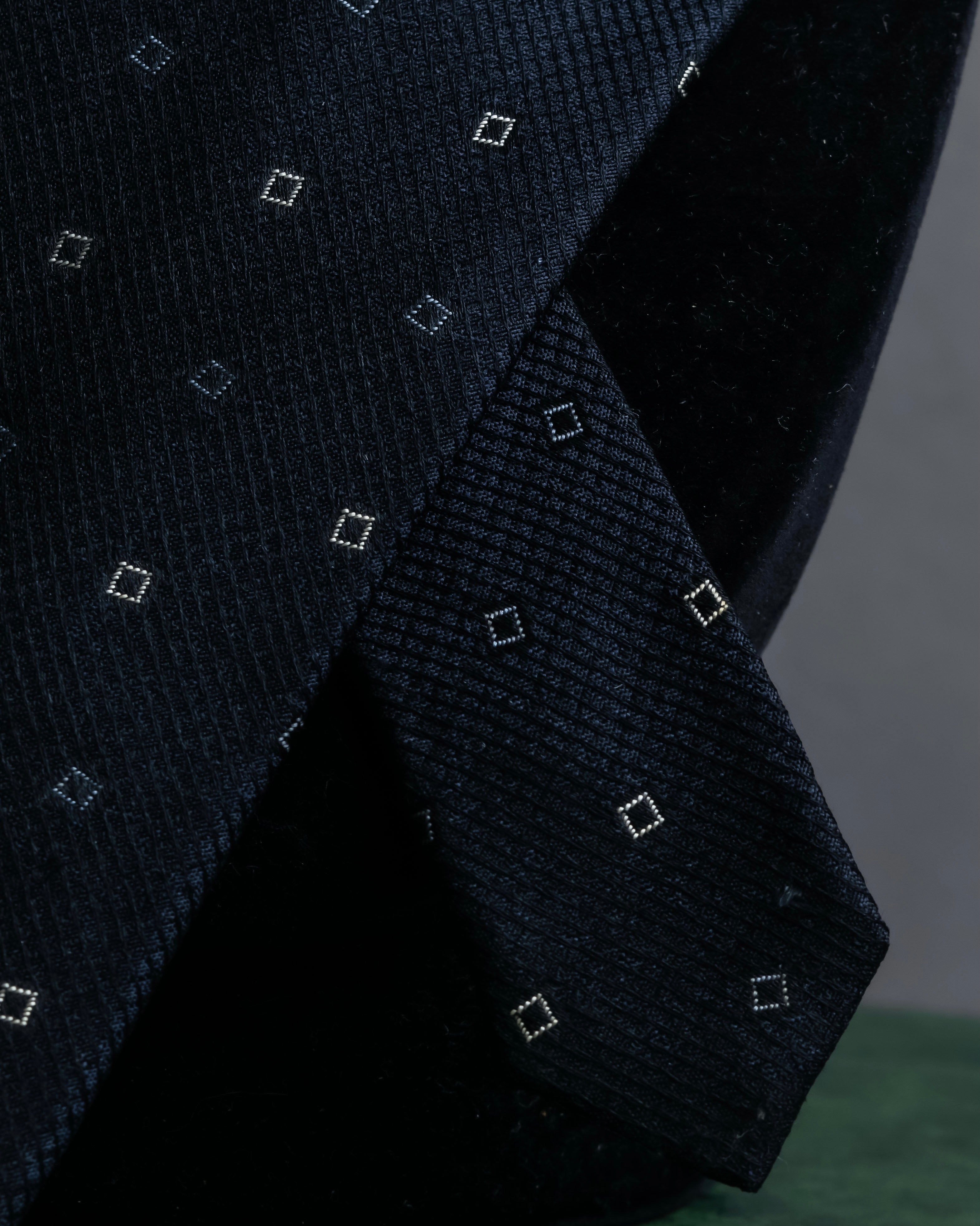 "COMME des GARCONS HOMME" Square small pattern motif necktie