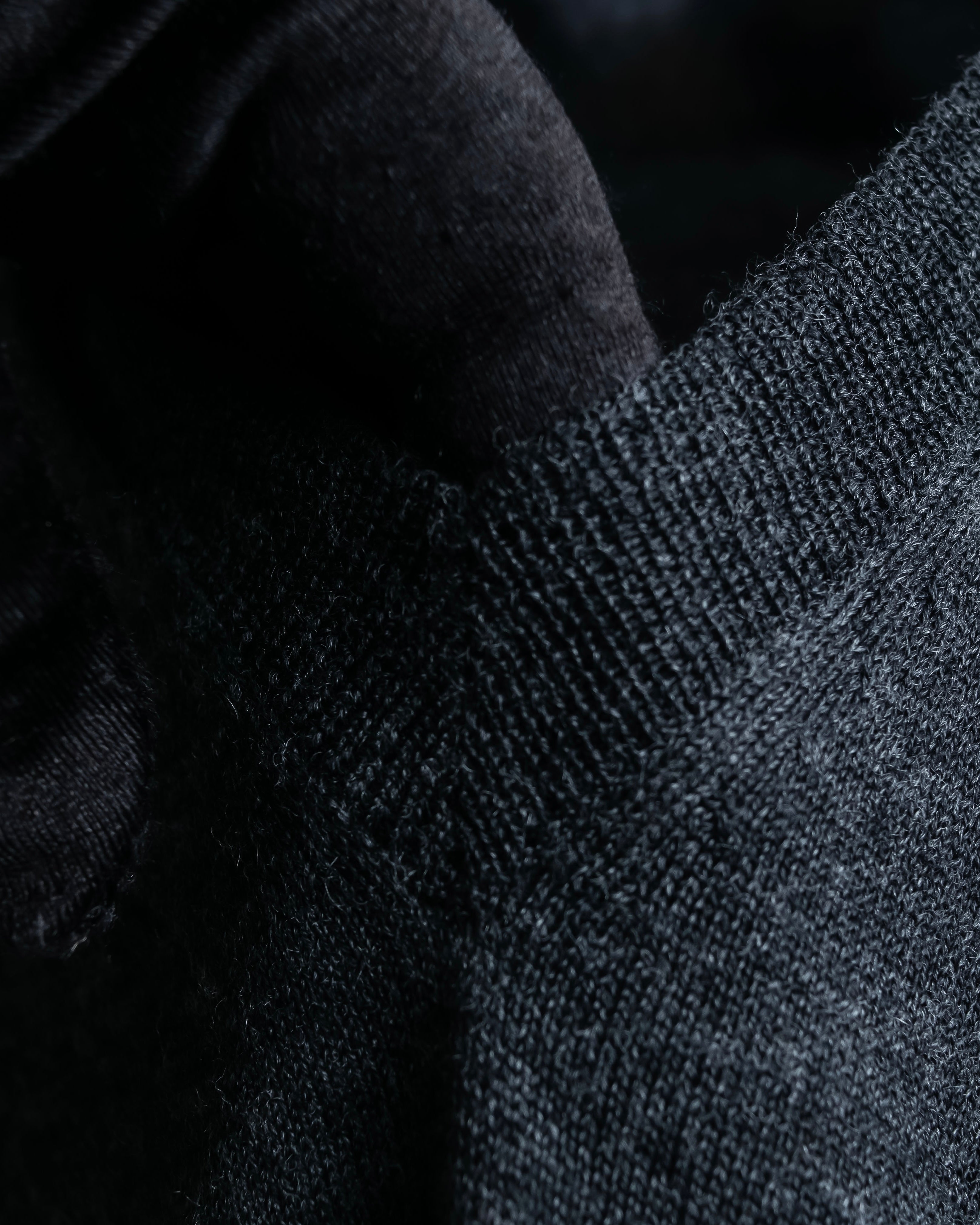 "PRADA" Camouflage pattern V-neck knit